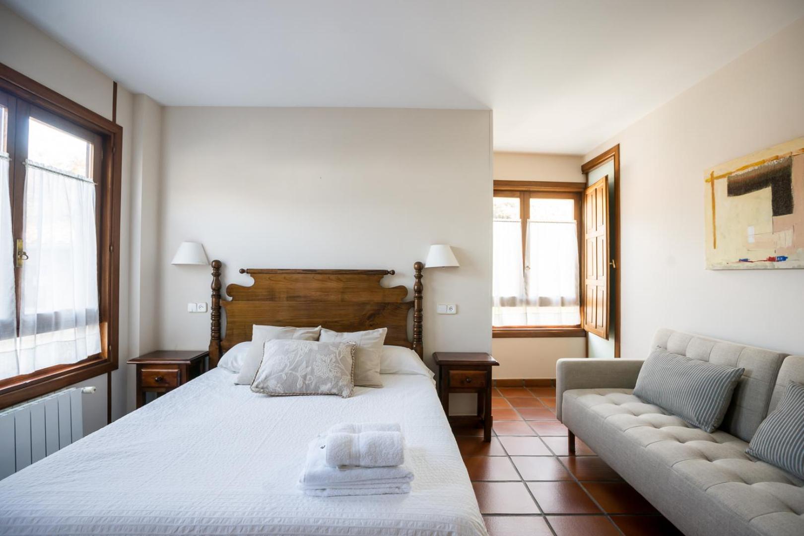 Large Double Room River View photo 2