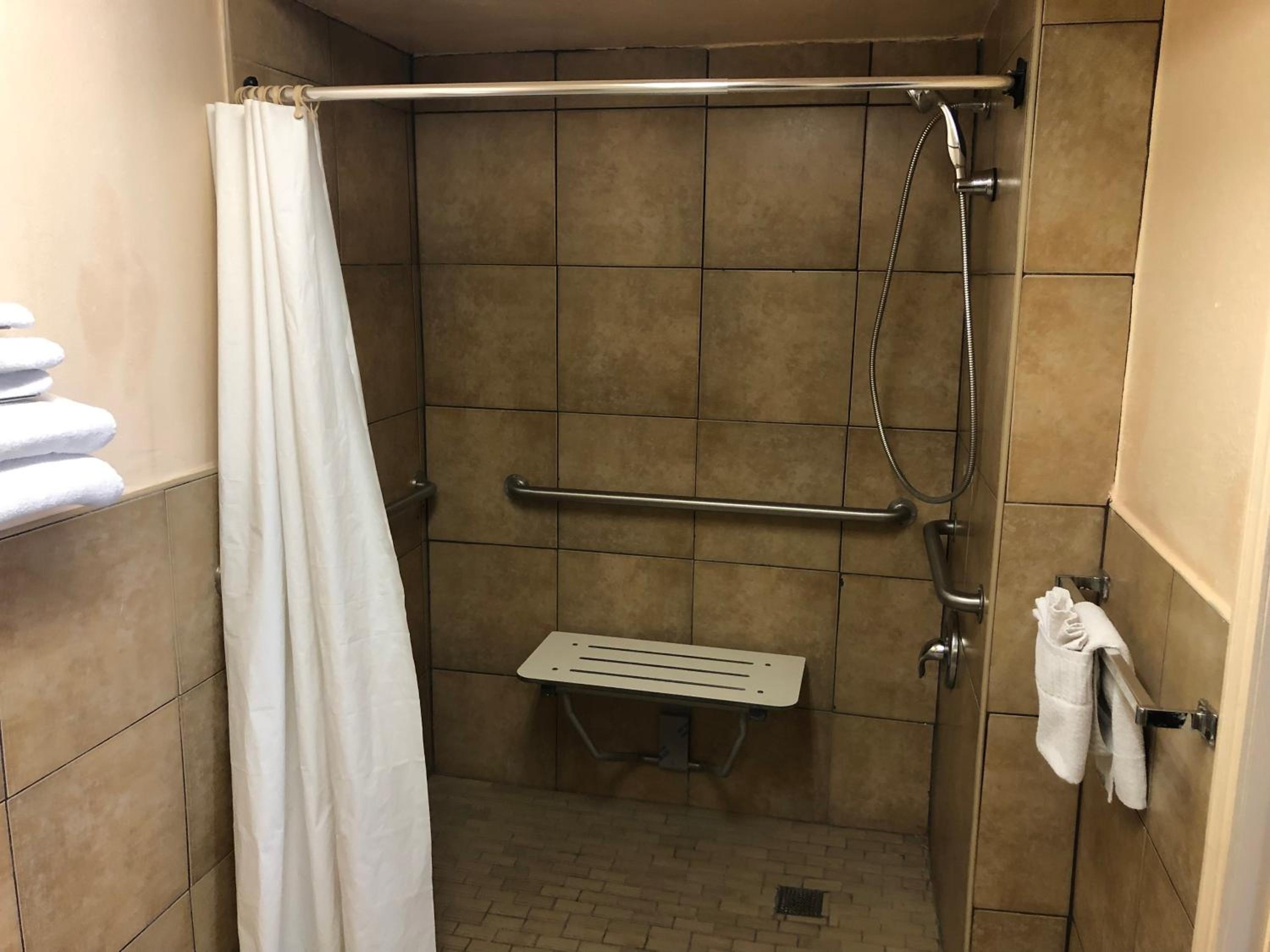 Single Room - Disability Access photo 1