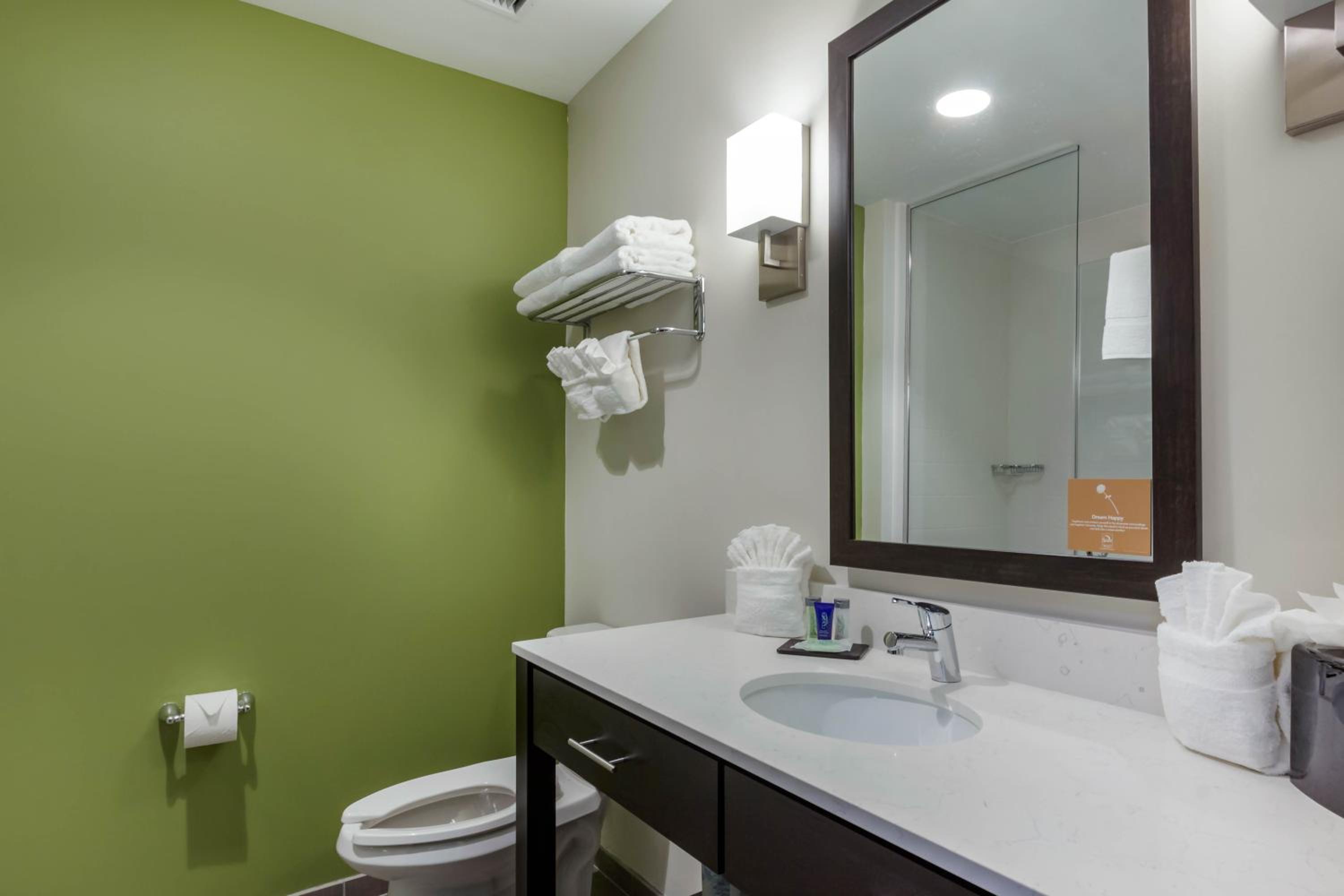 Standard King Room - Non-Smoking  - Photo 4