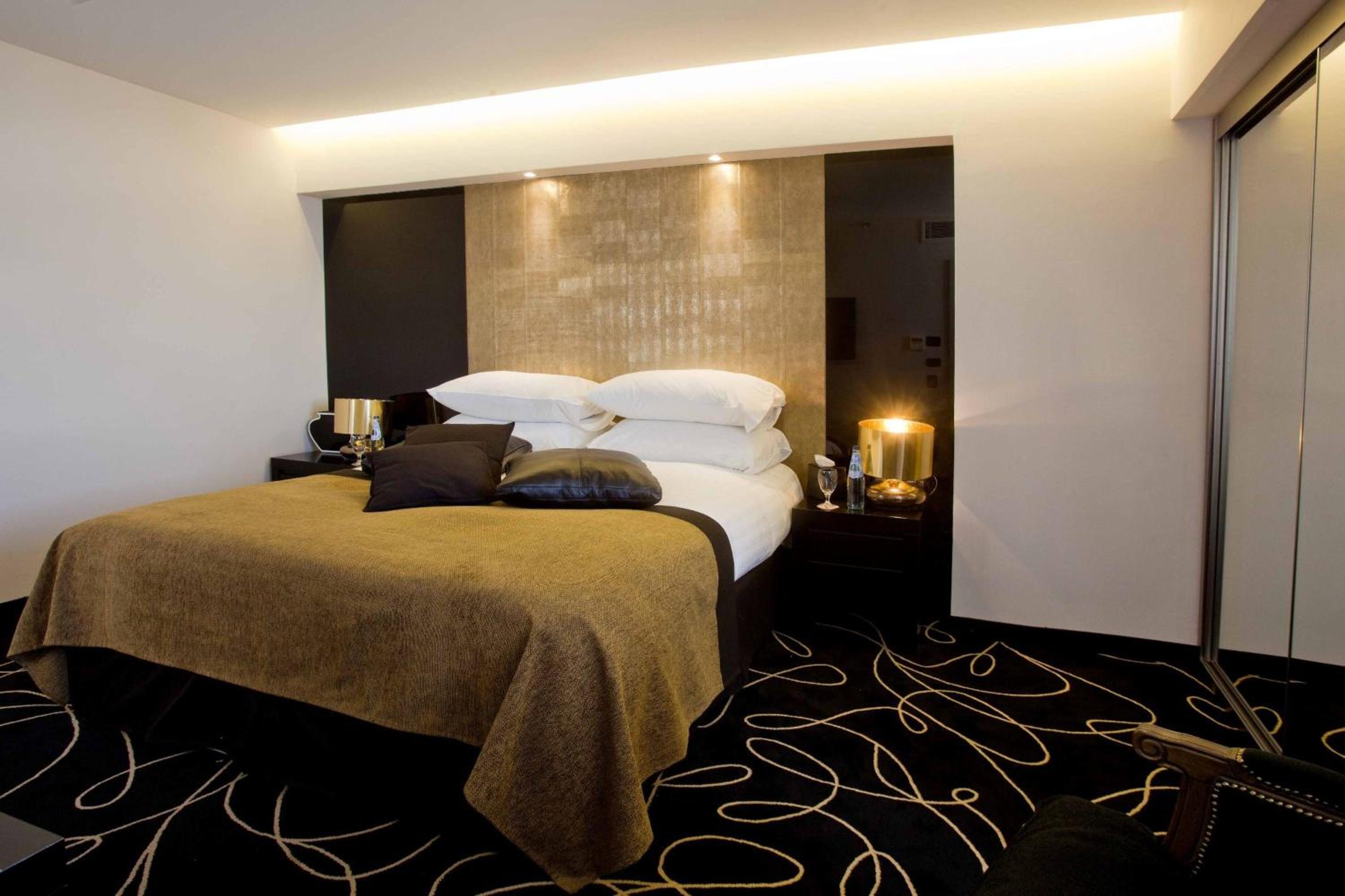 King Solomon Executive Suite - Photo 8