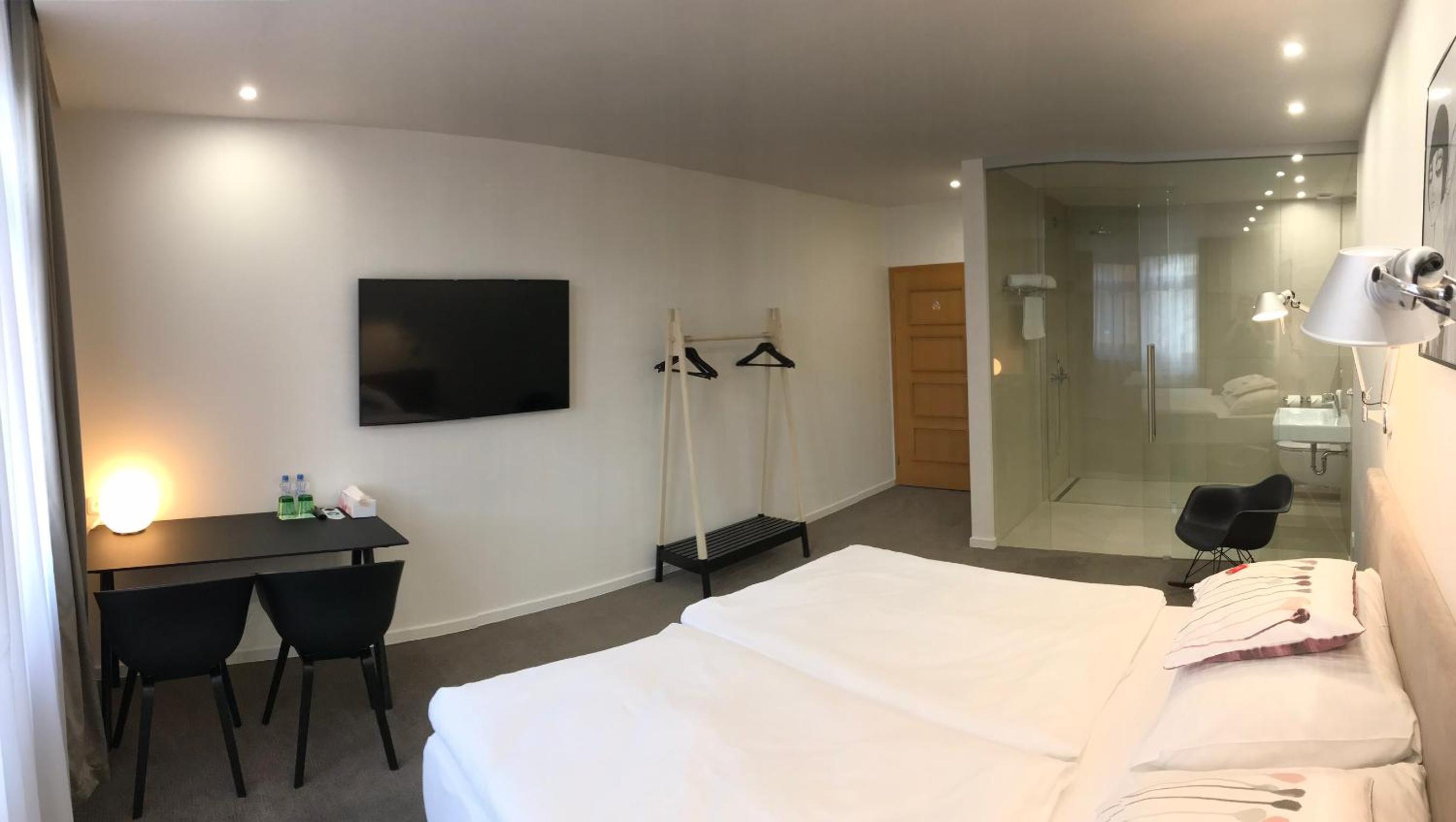 Comfort Business Double or Twin Room with Street View - Photo 21