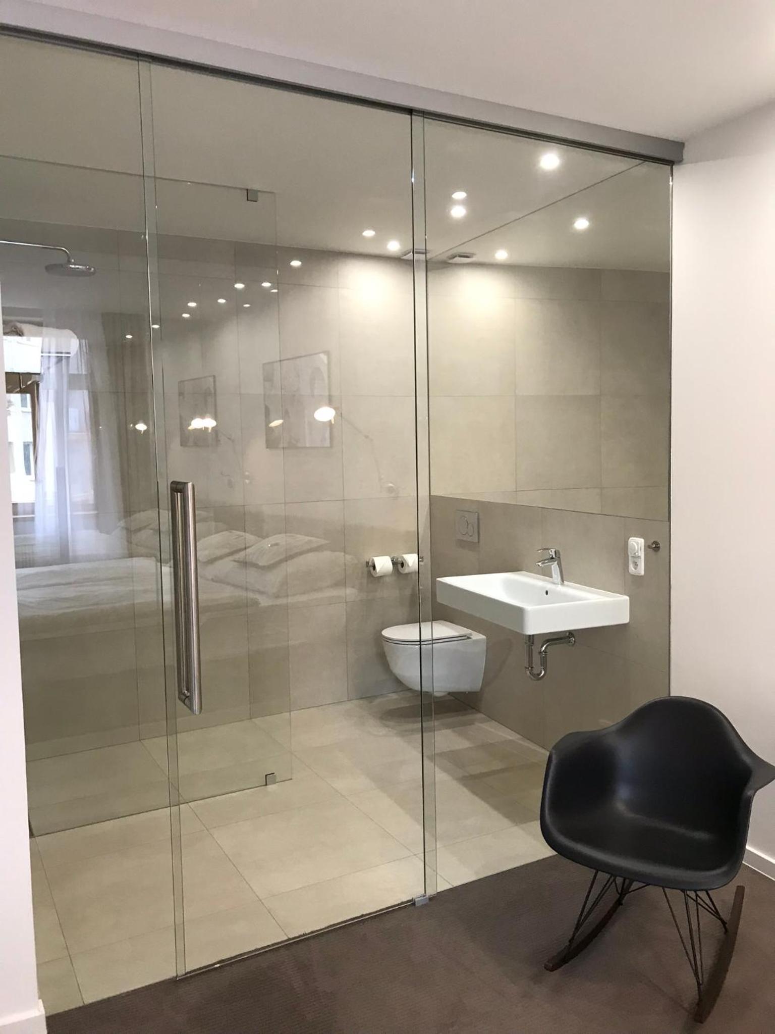 Comfort Business Double or Twin Room with Street View - Photo 12