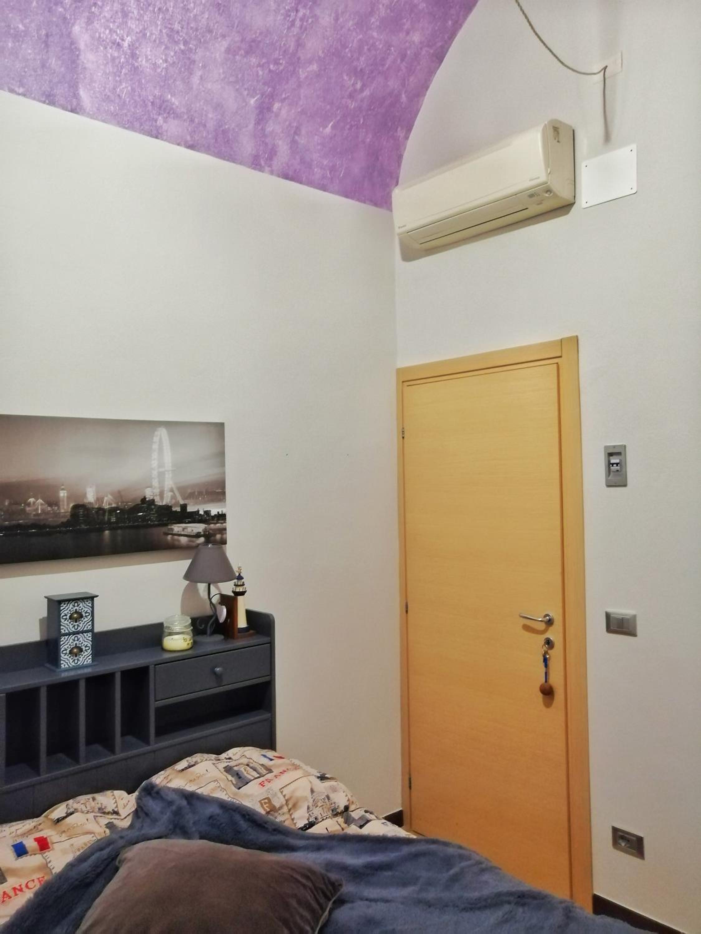 Two Connecting Rooms photo 2