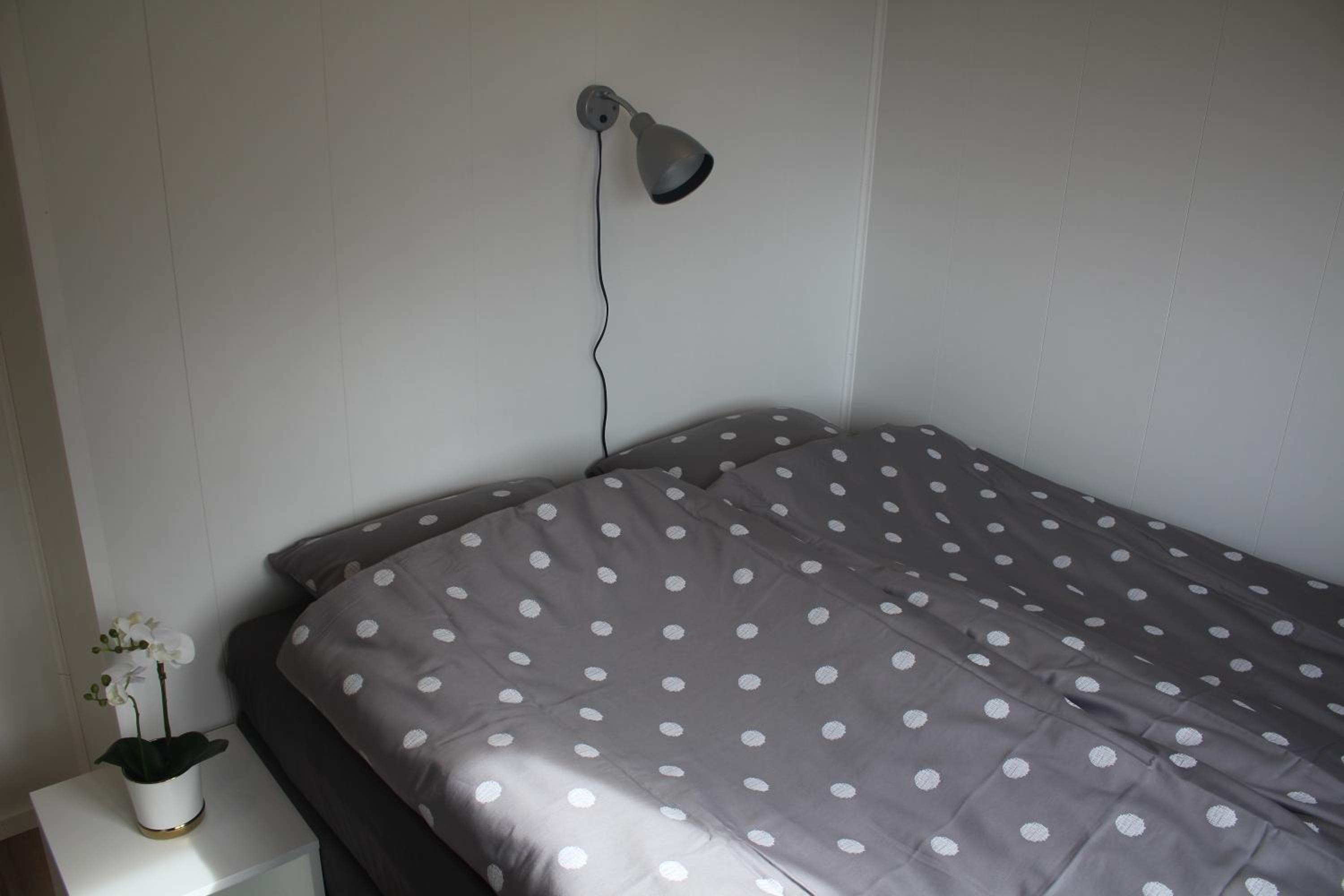 Apartment with Shower - Photo 6