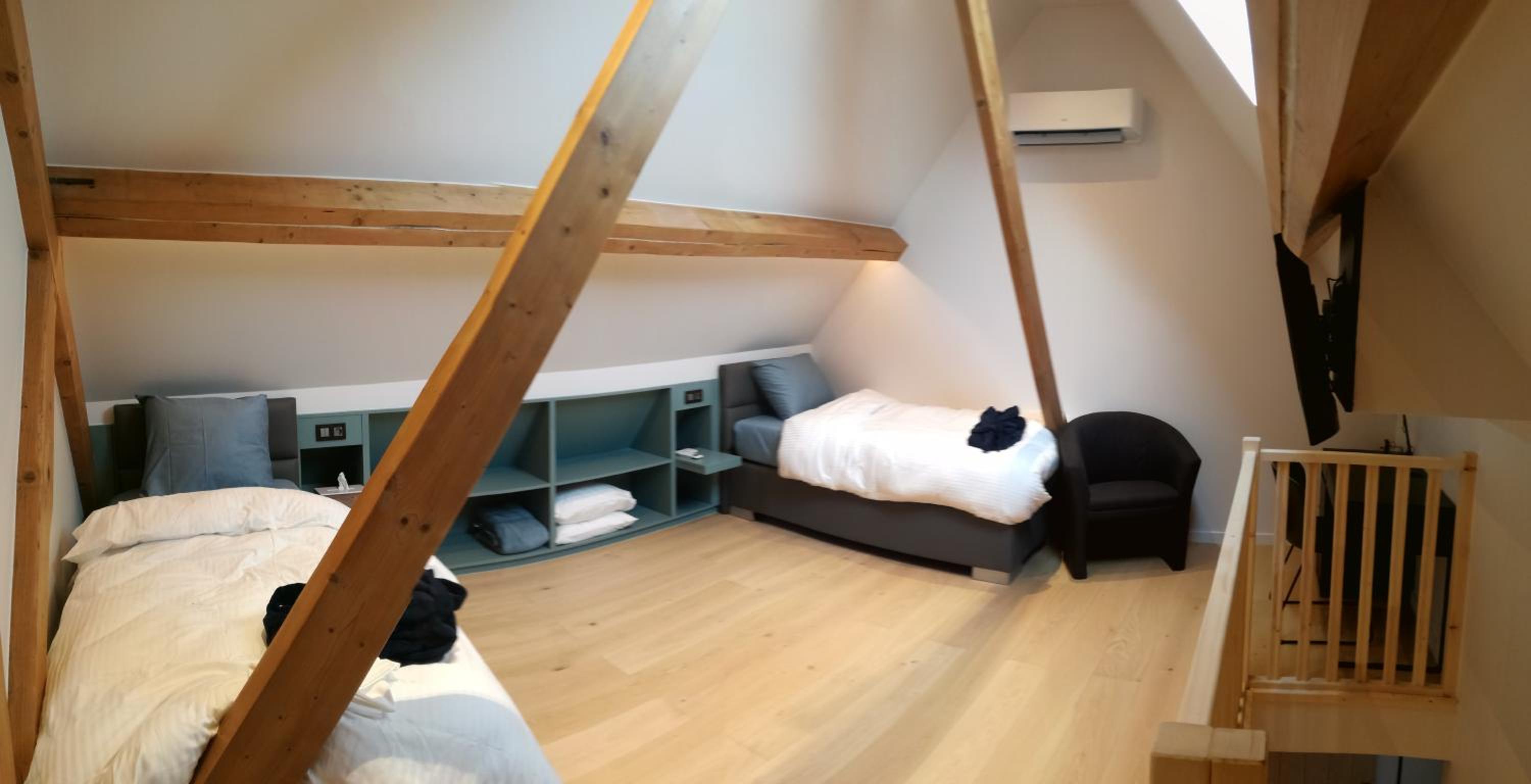 Deluxe Twin Room photo 2