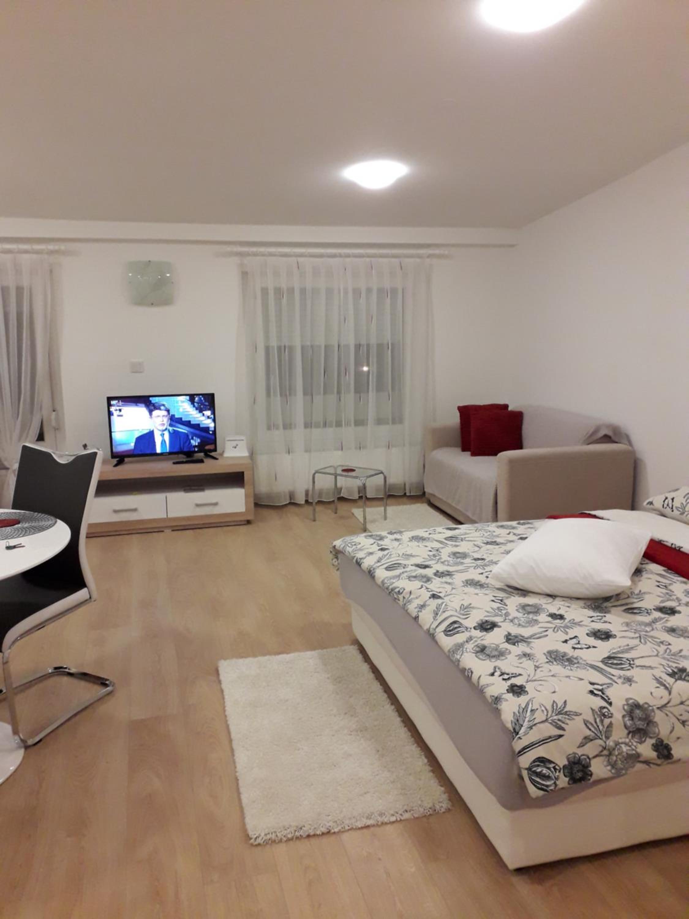 Apartment - Photo 12