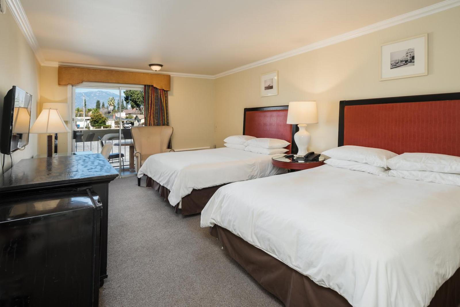 Deluxe Queen Room with Two Queen Beds with Balcony - Photo 5