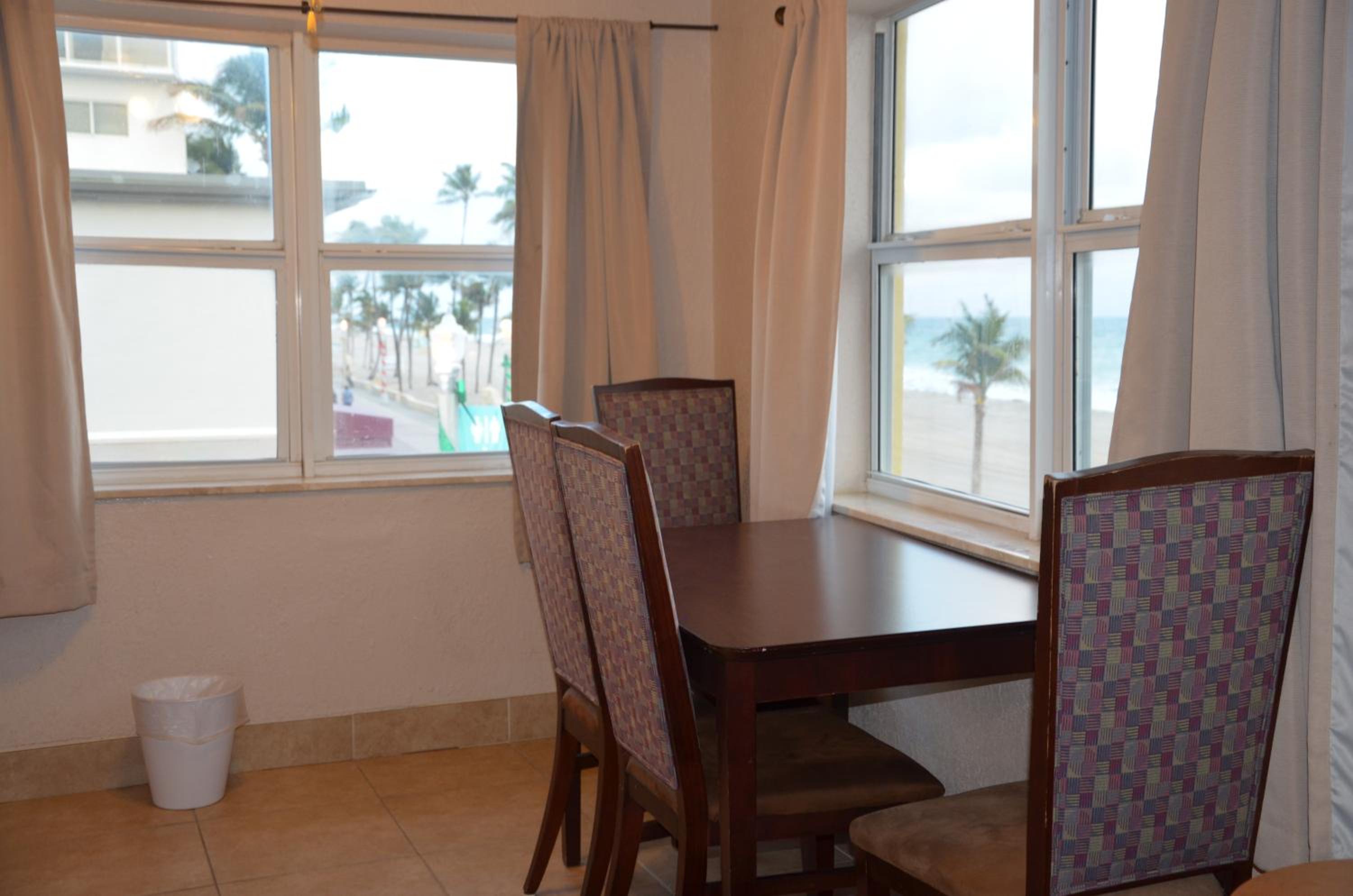 King Suite with Ocean View photo 2