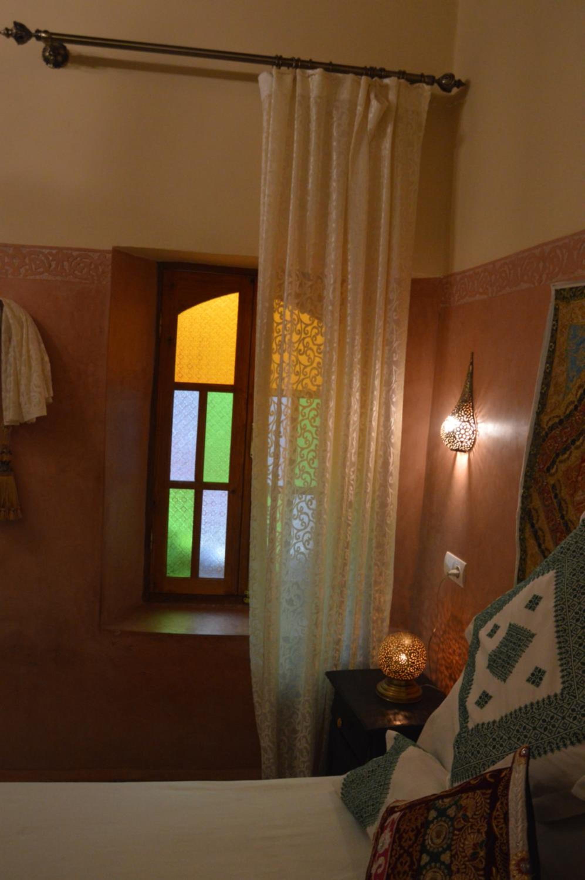 Standard Double Room - Photo 8