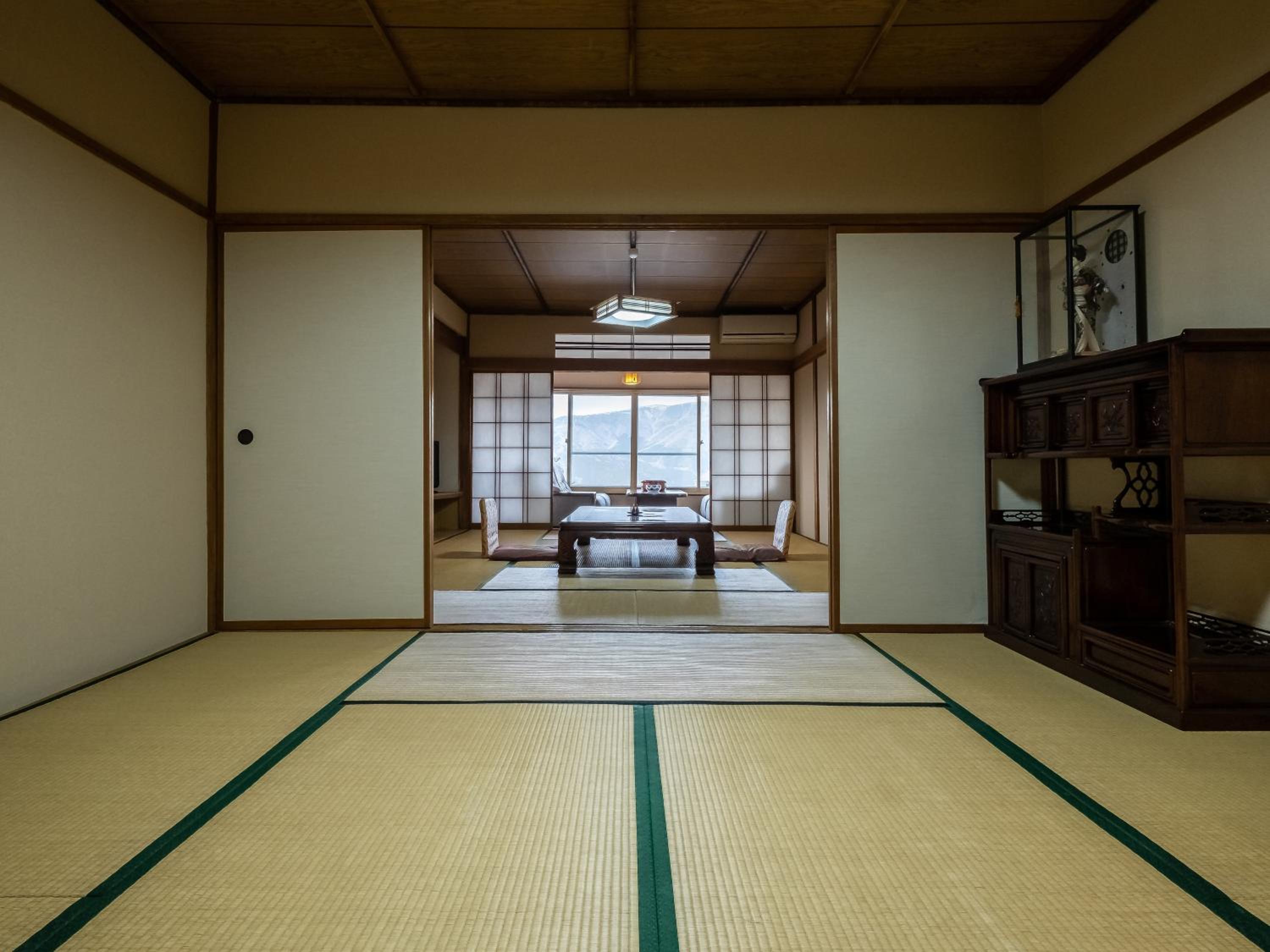  Japanese-Style Room with Mountain View - Photo 12