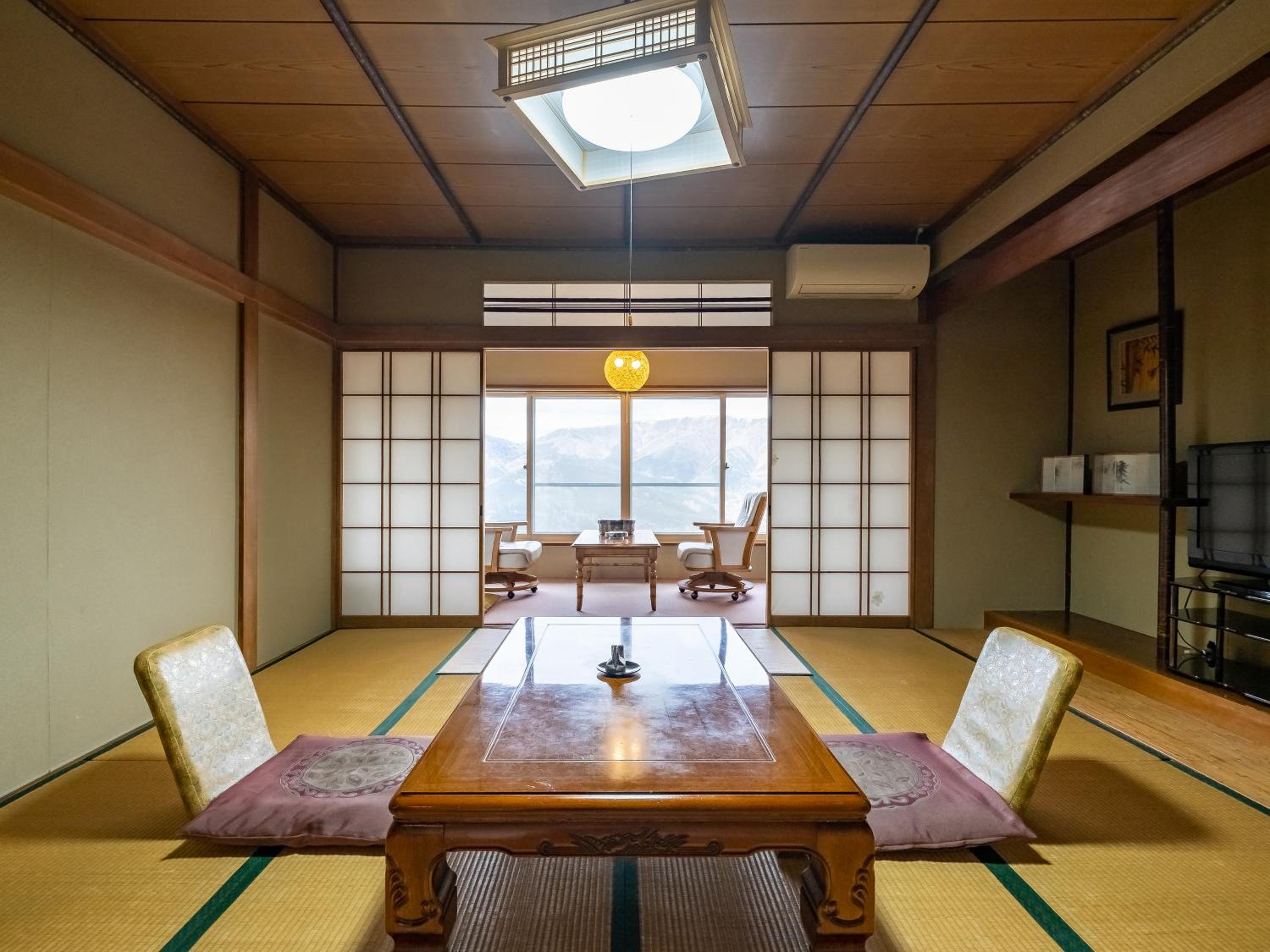  Japanese-Style Room with Mountain View - Photo 11
