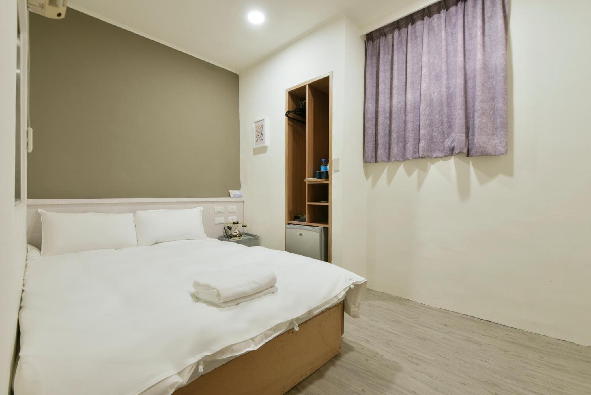 Economy Double Room photo 3