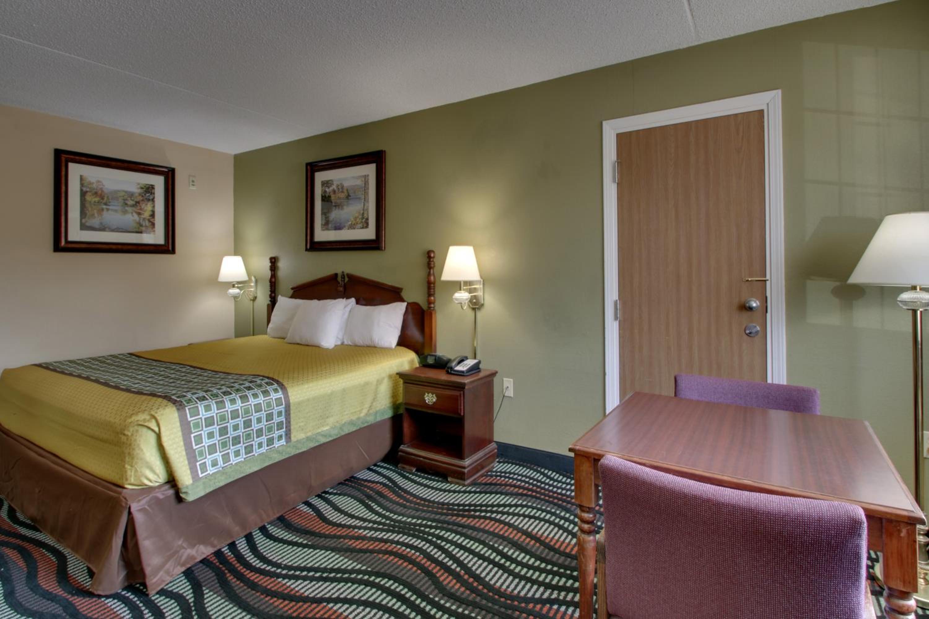 Premiere King Bed Select (Ground Level) - Photo 4