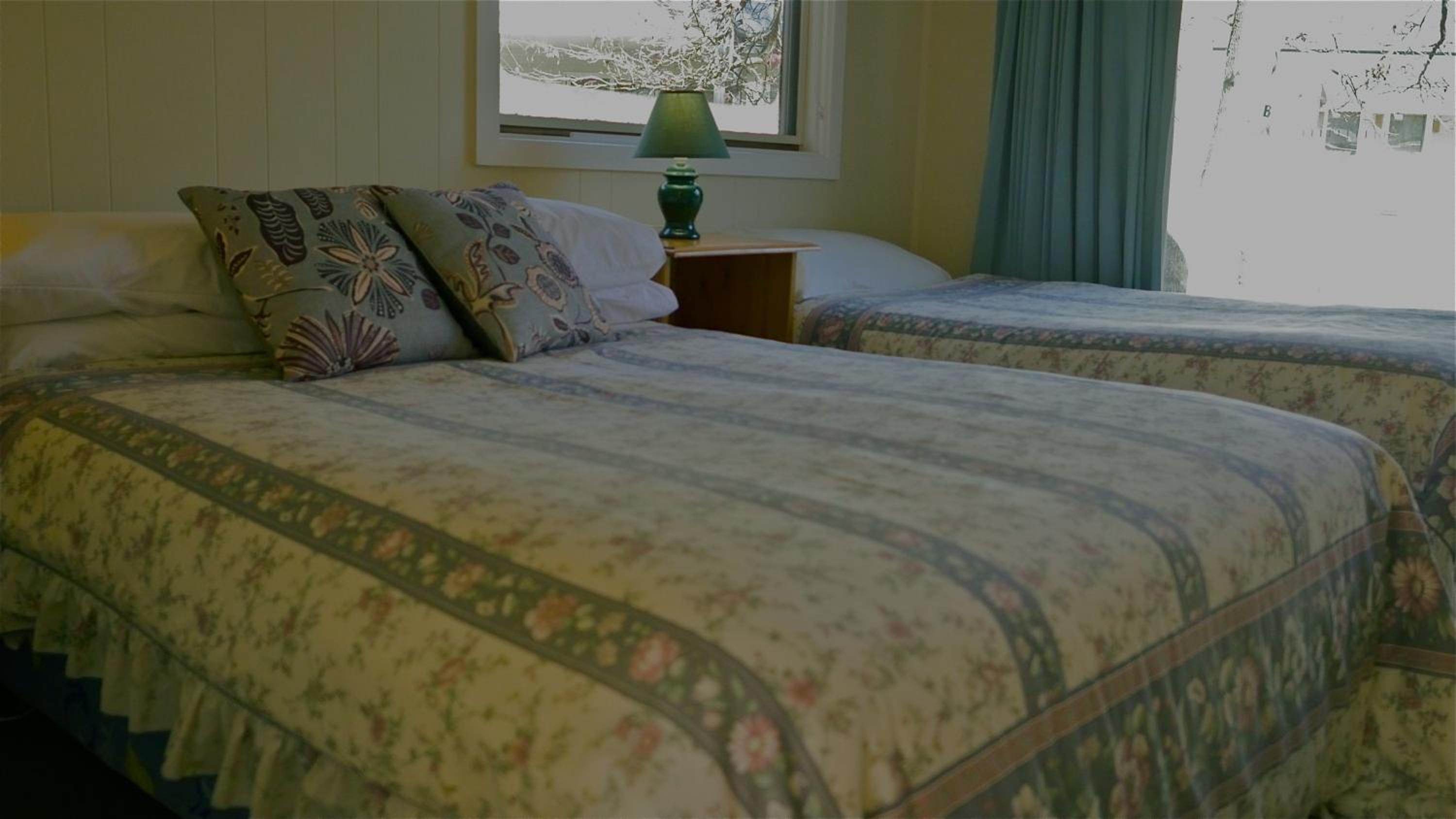 Standard Twin Room with Garden View
