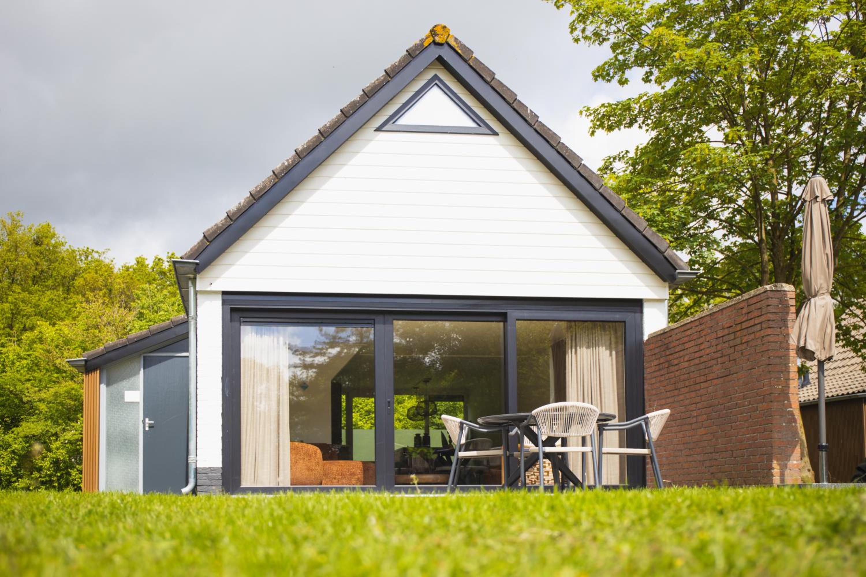 Deluxe Bungalow with Garden View