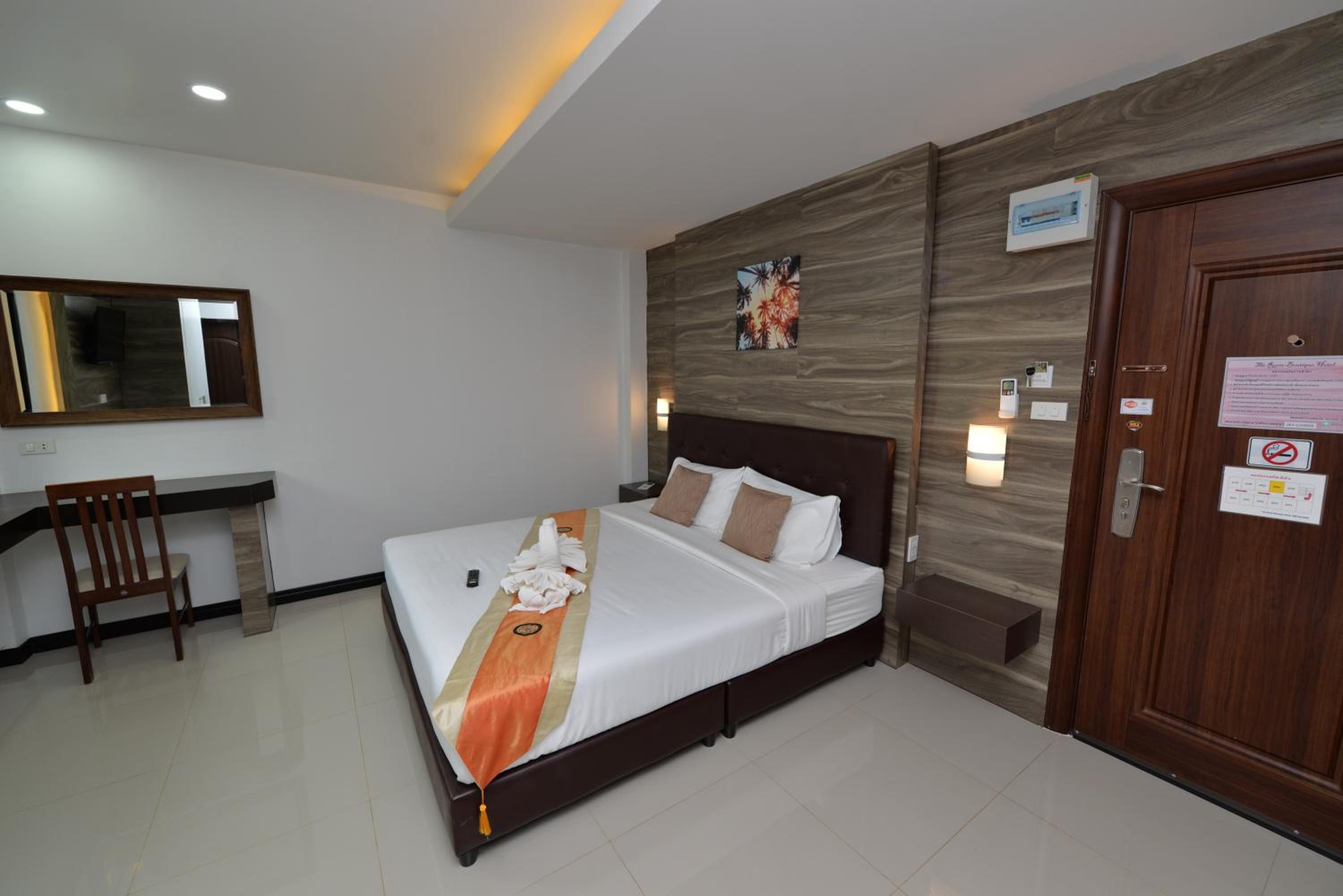 Standard King Room - Photo 4