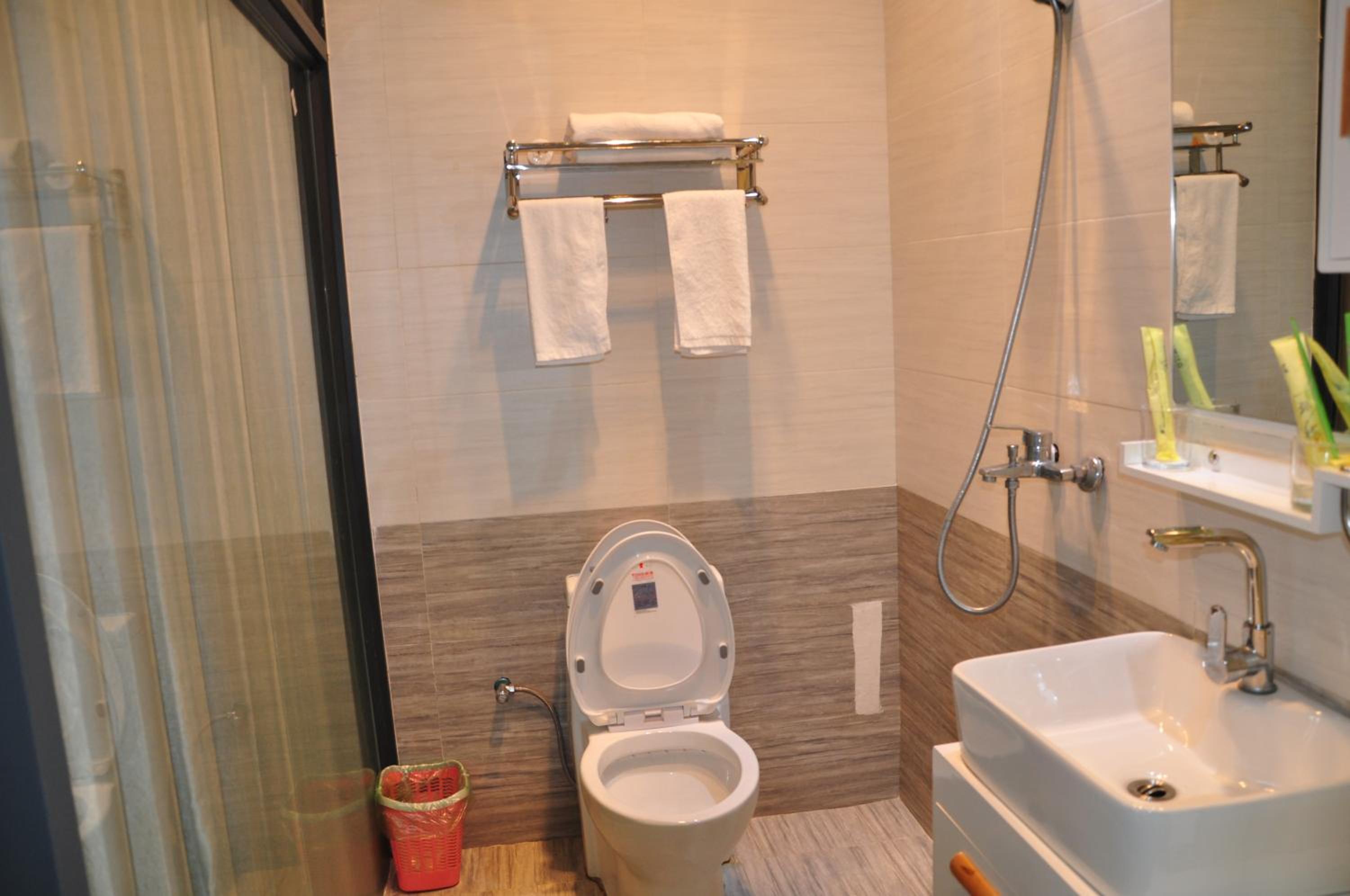 Deluxe Twin Room photo 3