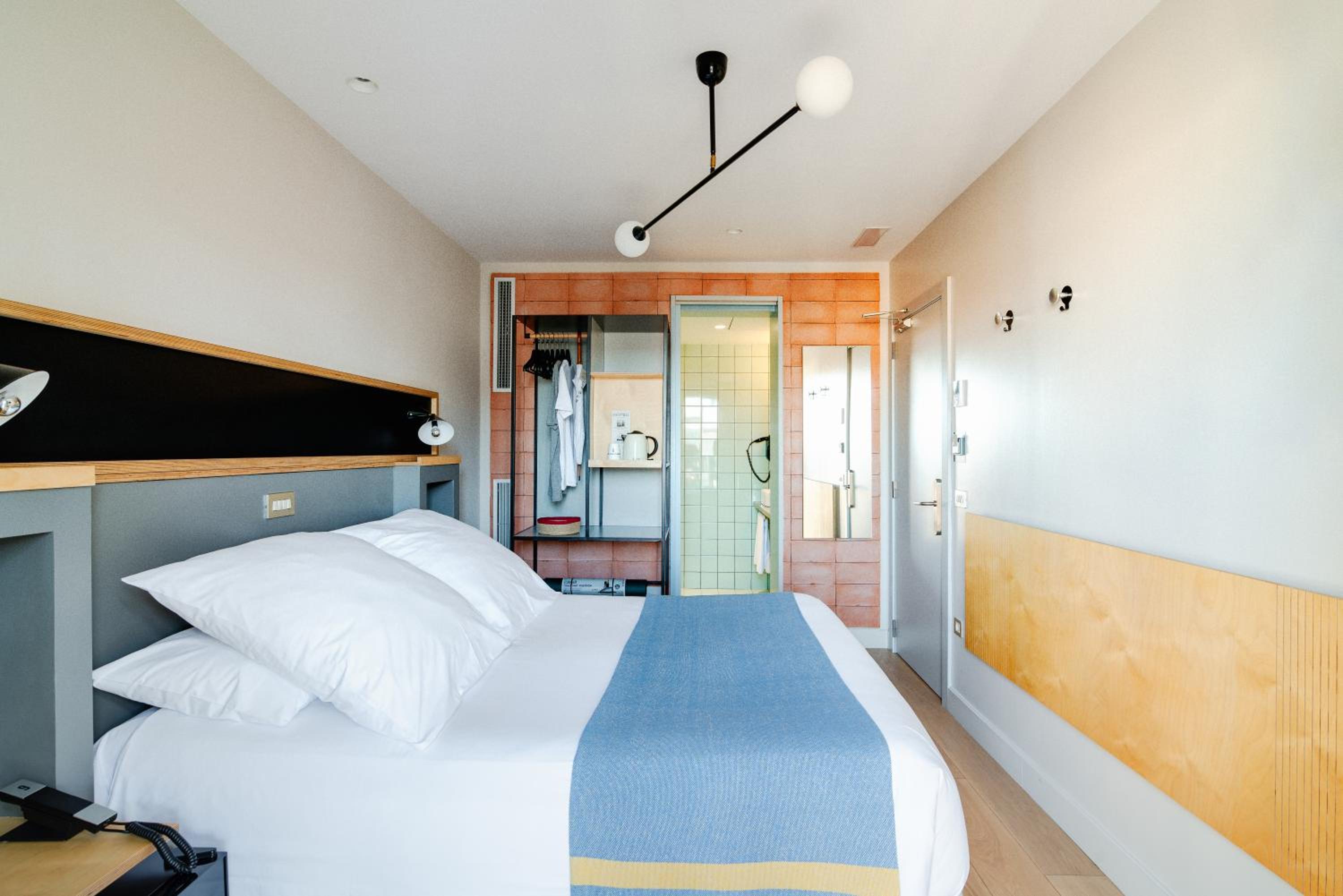 Standard Double Room with Pool View photo 2