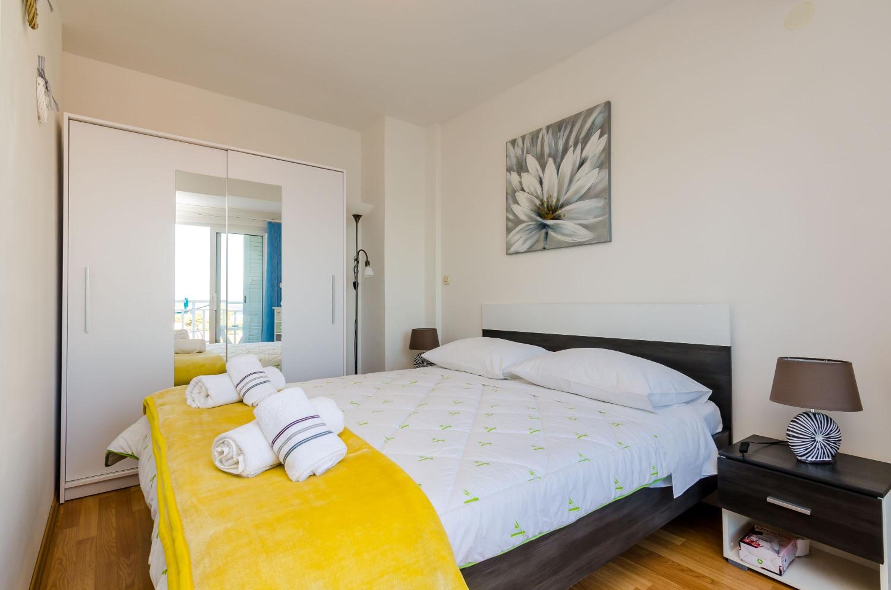 One-Bedroom Apartment with Sea View