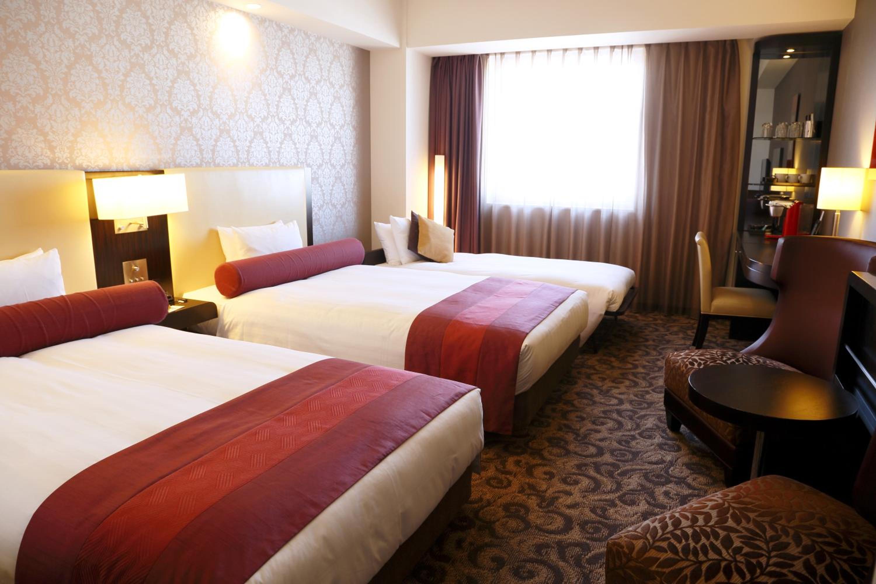 Superior Twin Room with Sofa Bed - Photo 4