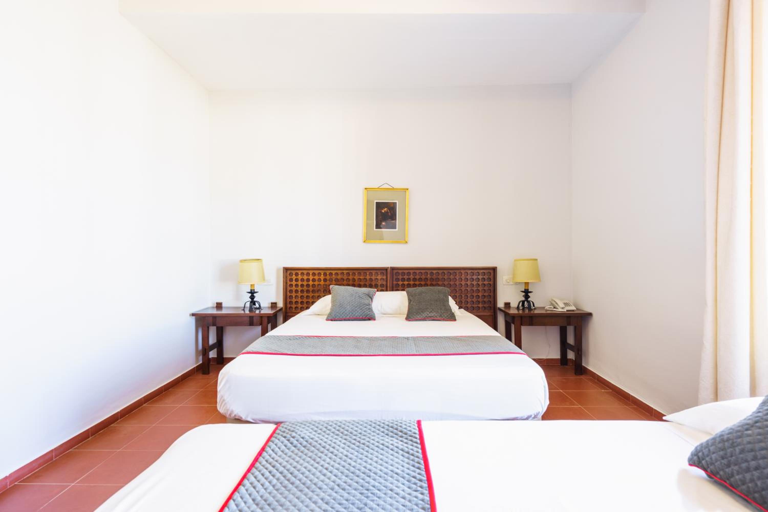 Superior Triple Room photo 2