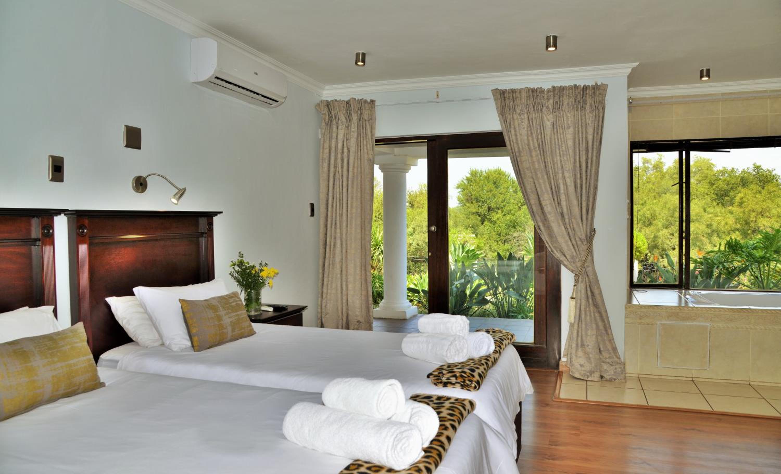 Basic King Room - Photo 1