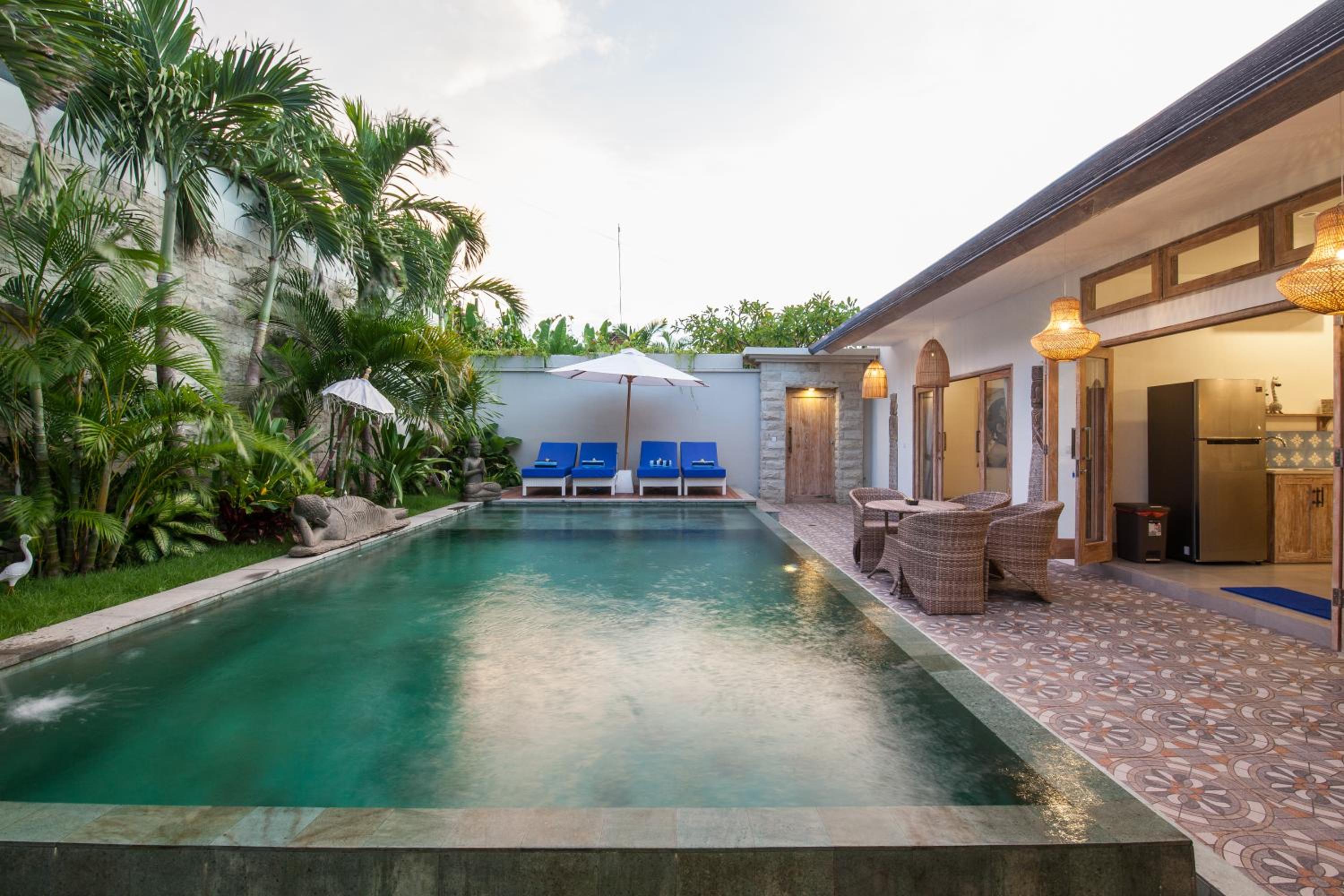 Ambermoon Villa 4 - Two Bedroom Pool Villa with Free One Time - Airport Pick Up - Photo 25