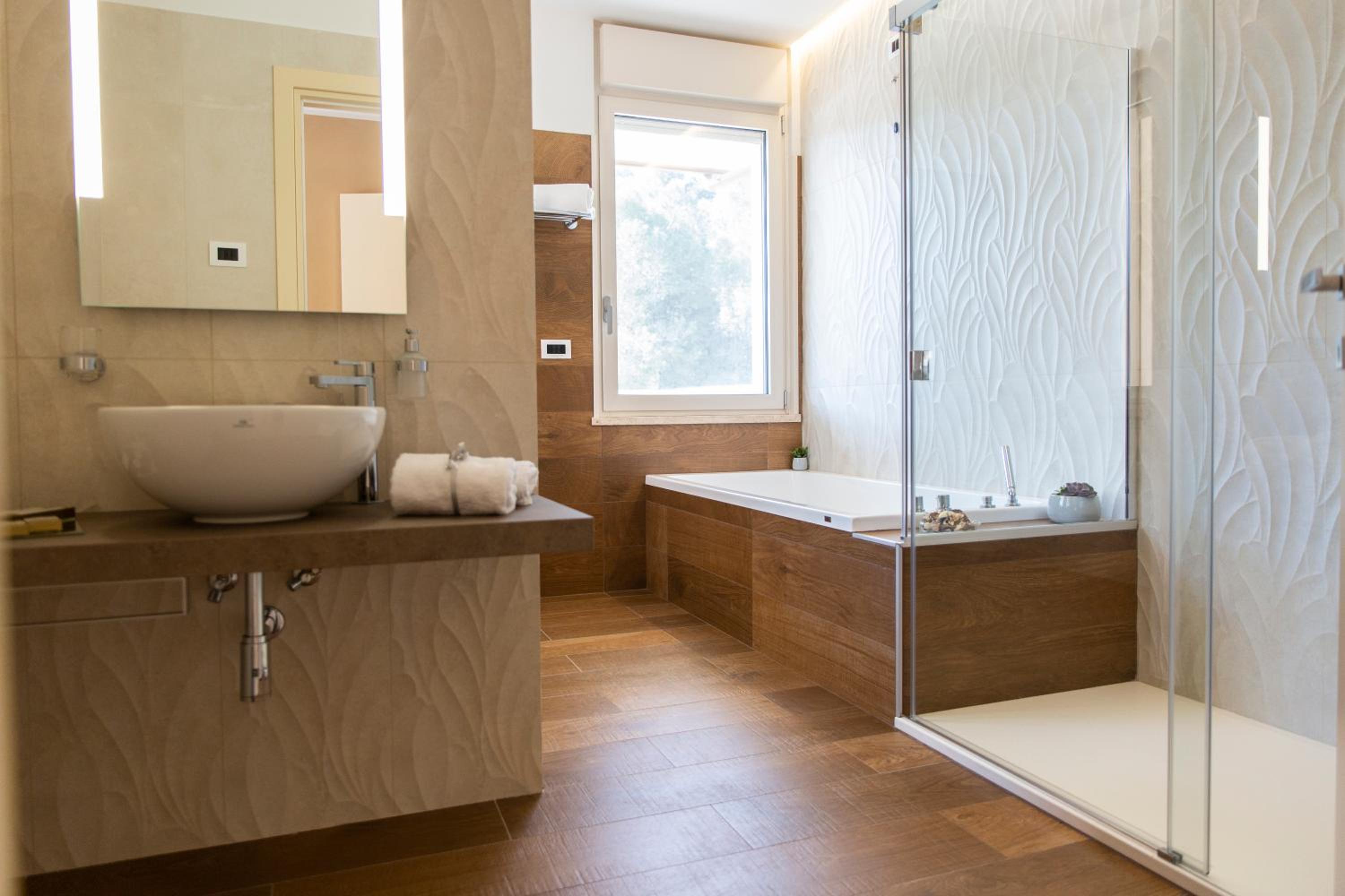 Junior Suite with Terrace - Photo 8