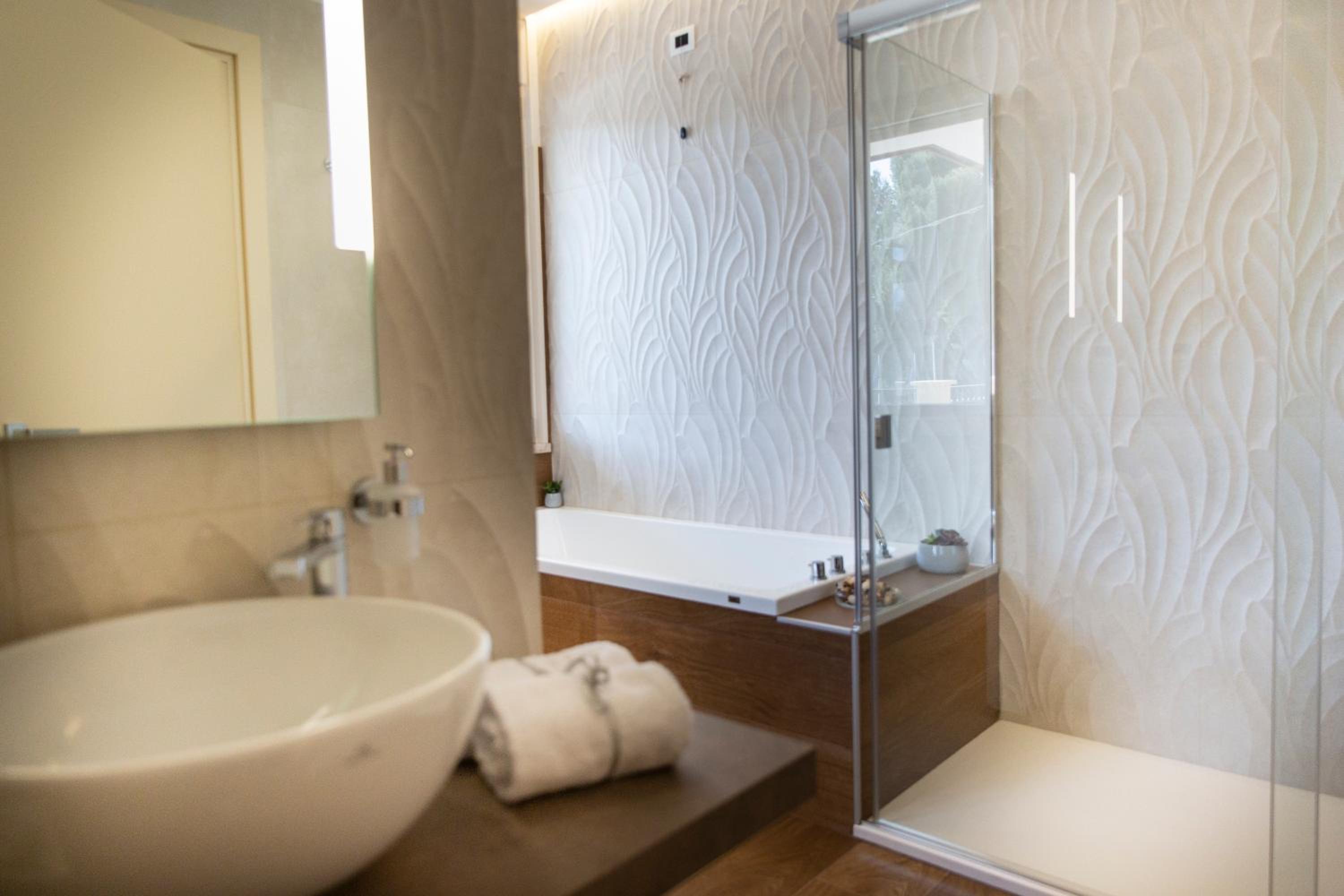 Junior Suite with Terrace - Photo 9