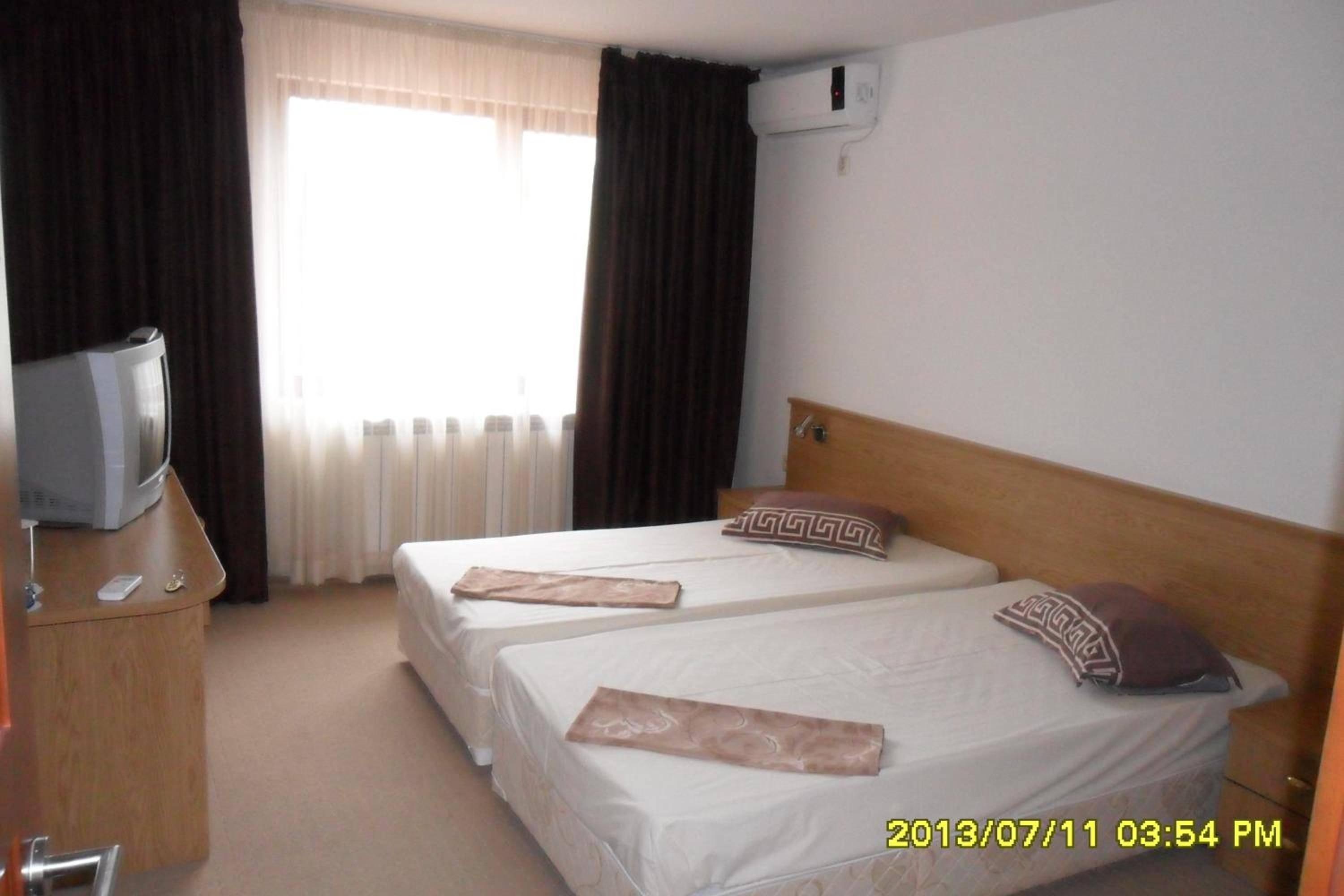 Two-Bedroom Apartment - Photo 5