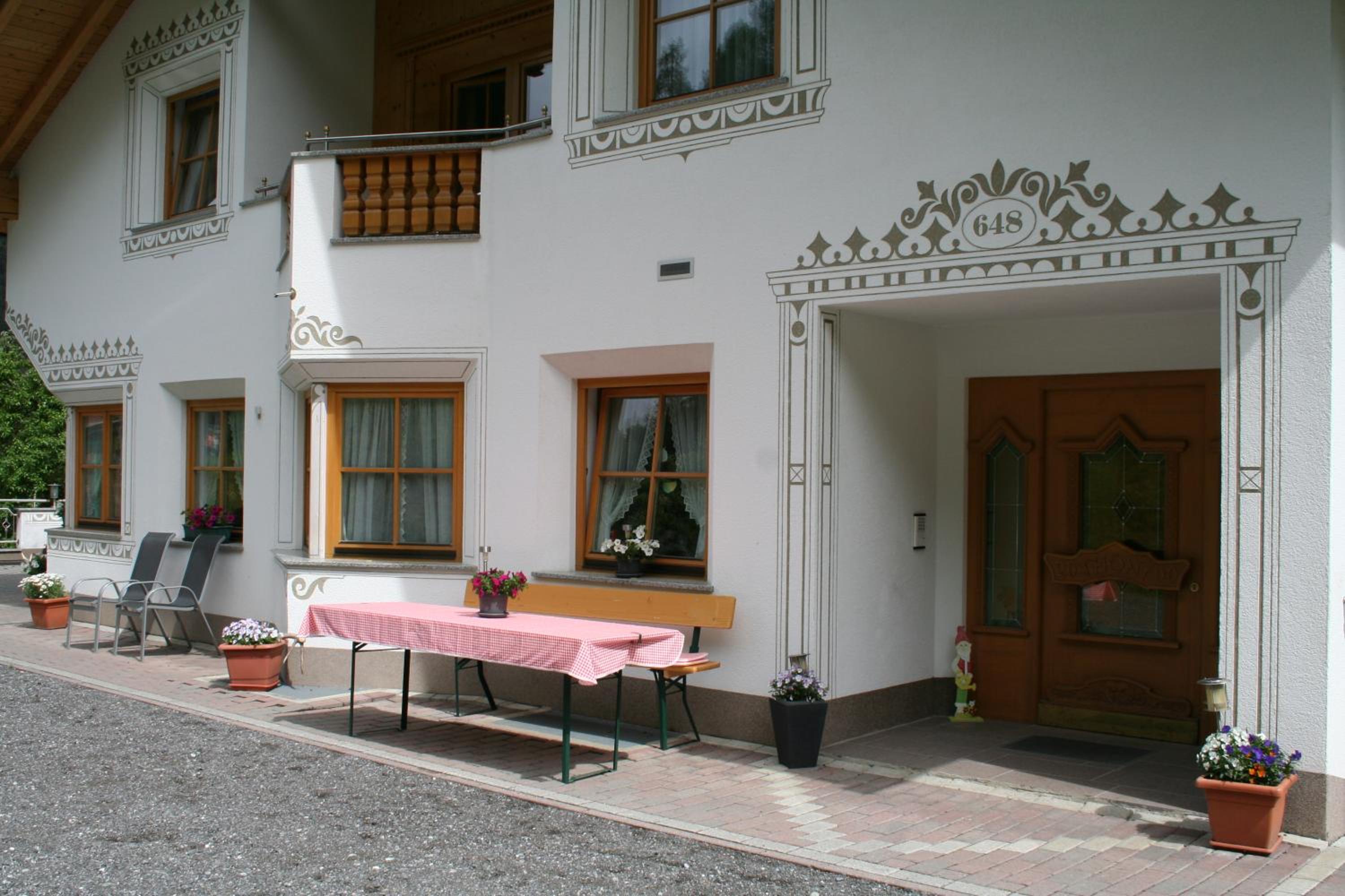 Apartment photo 3