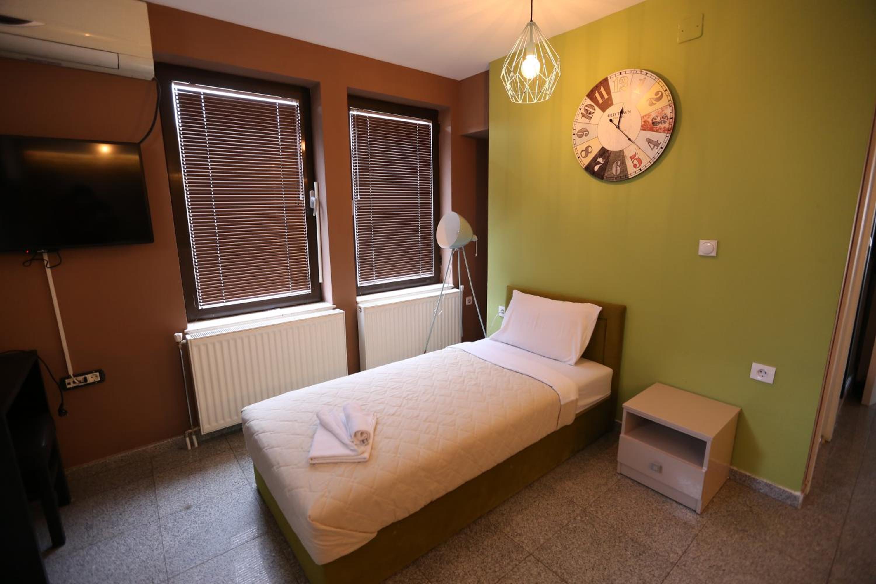 Single Room photo 2