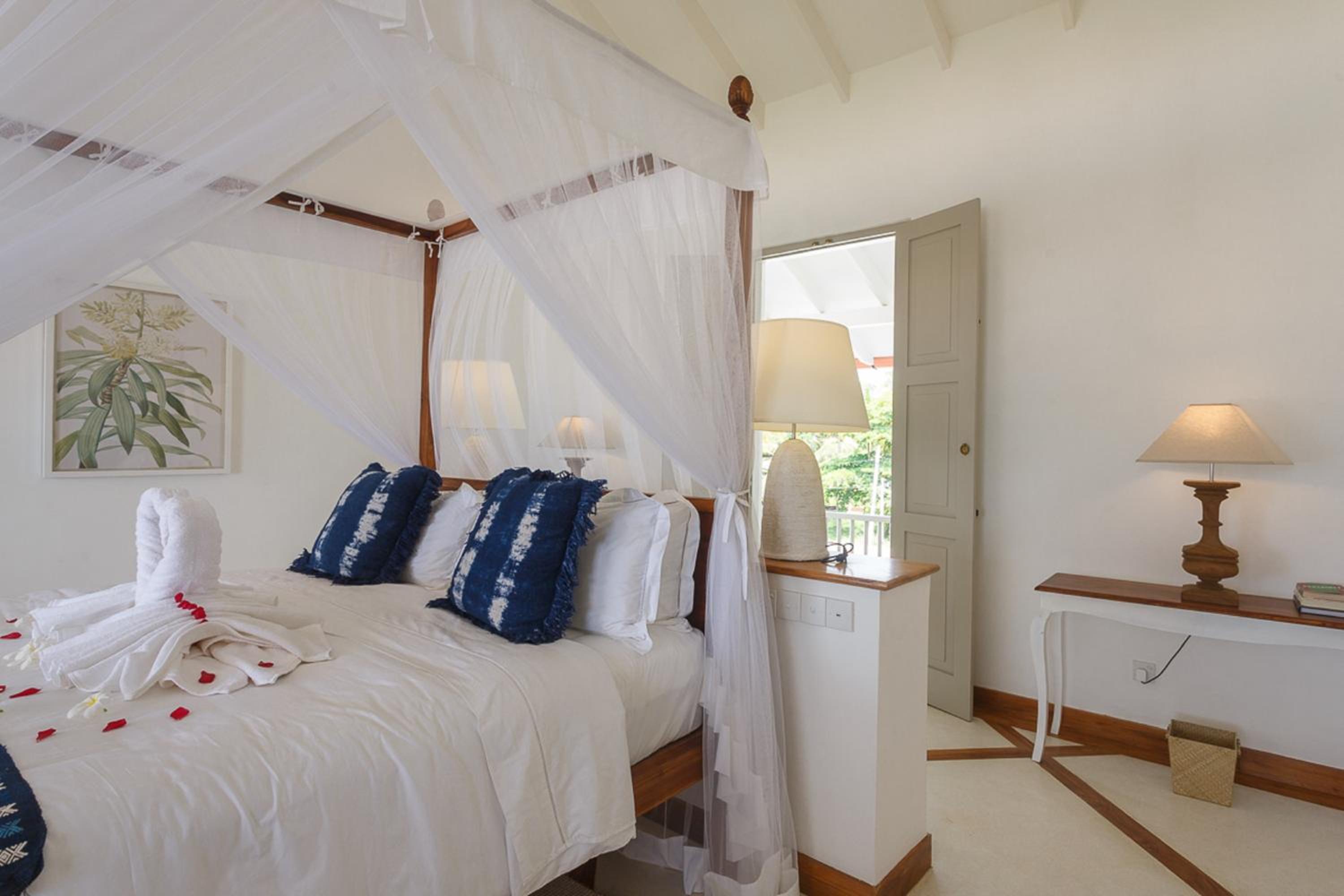 Villa with Sea View photo 2
