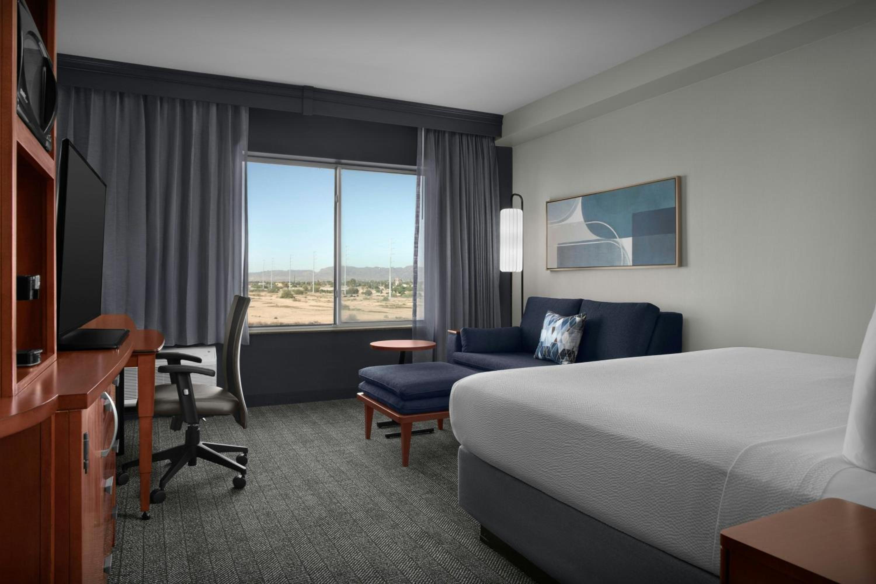 King Room with Mountain View and Sofa Bed