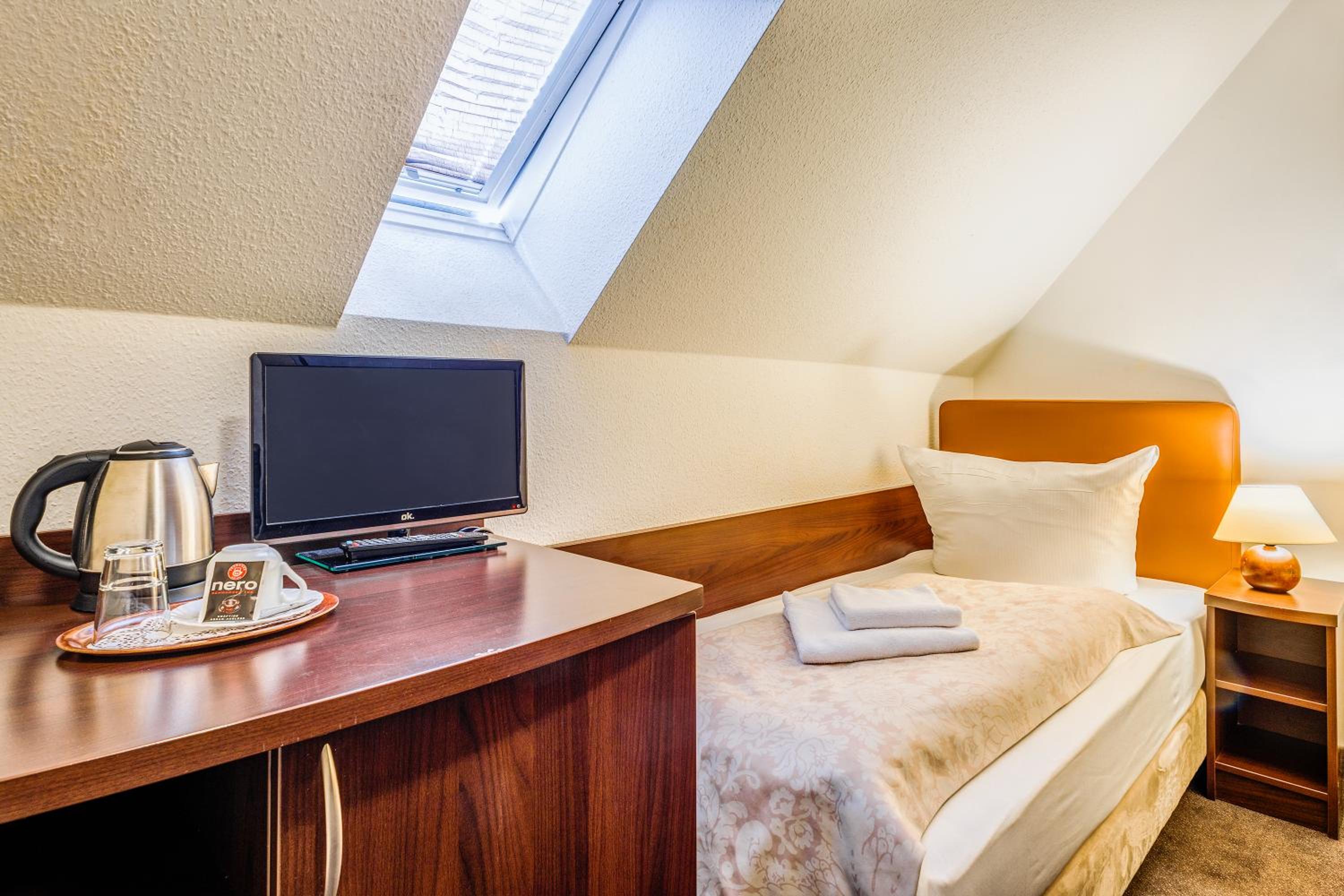 Economy Single Room