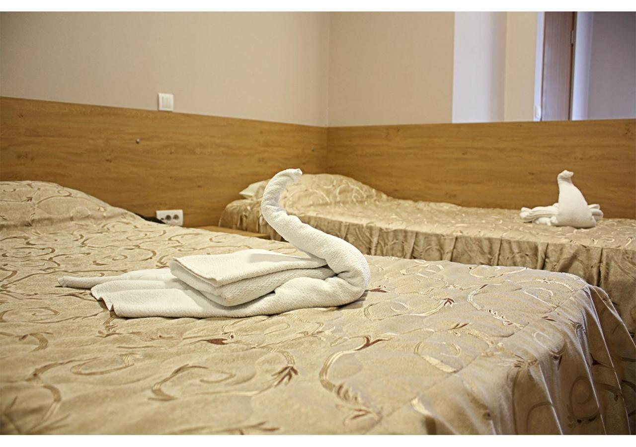 Double or Twin Room with Balcony photo 2