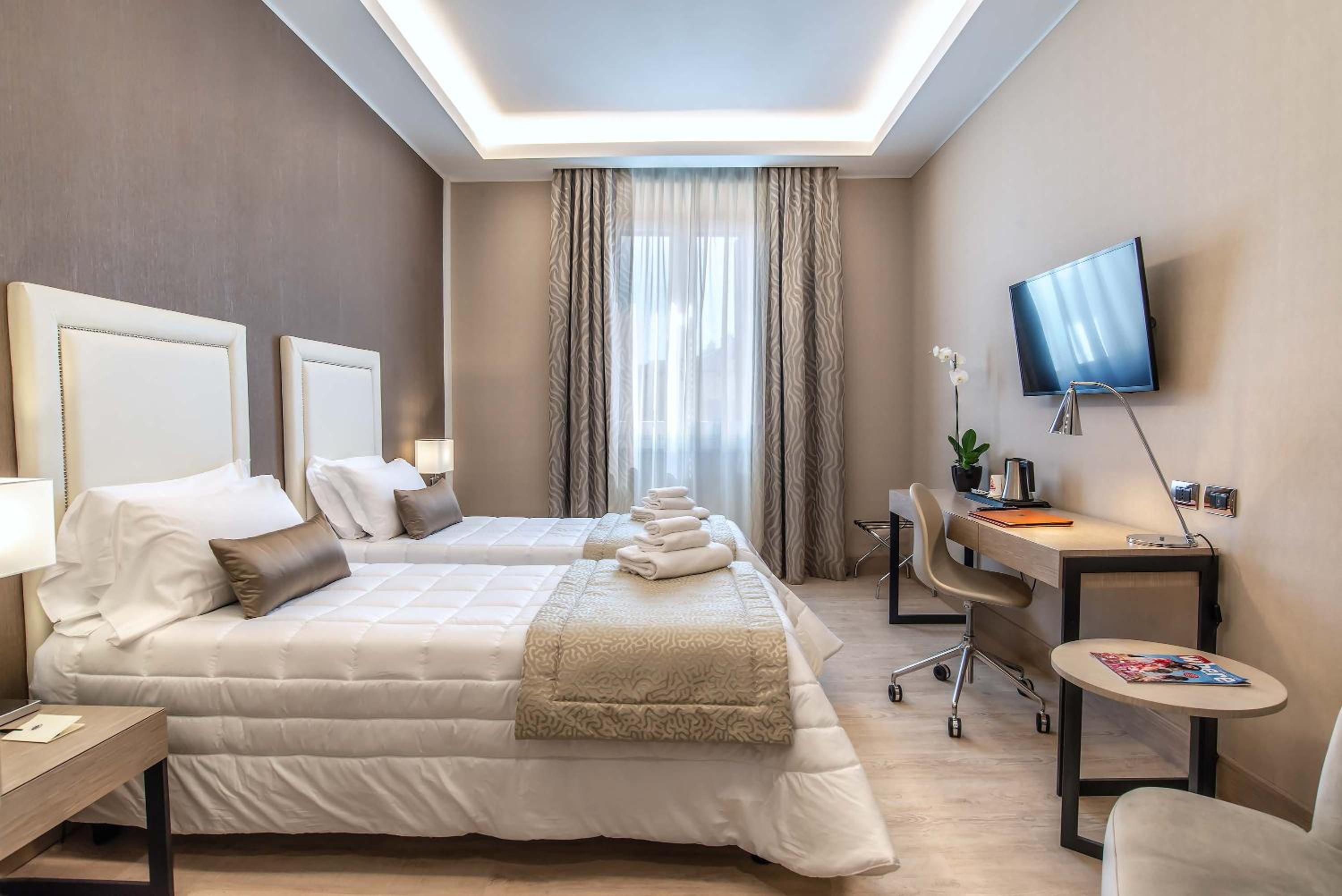 Deluxe Double or Twin Room