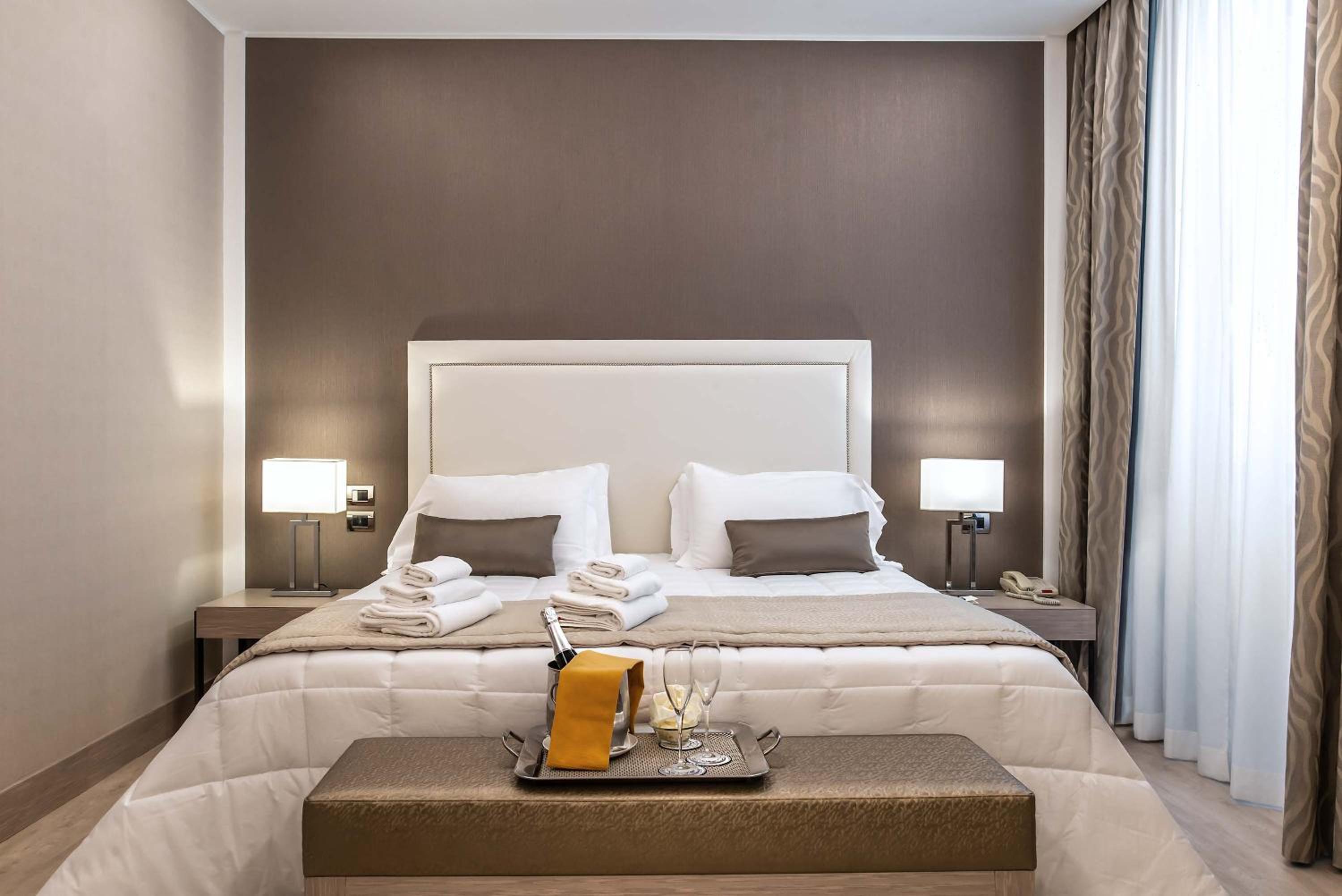 Deluxe Double or Twin Room