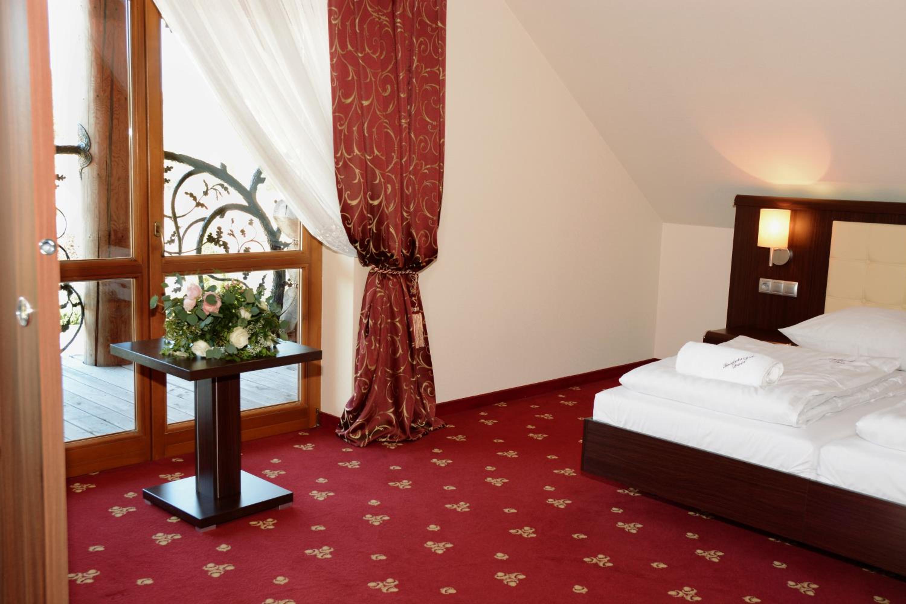 Suite with Mountain View photo 3