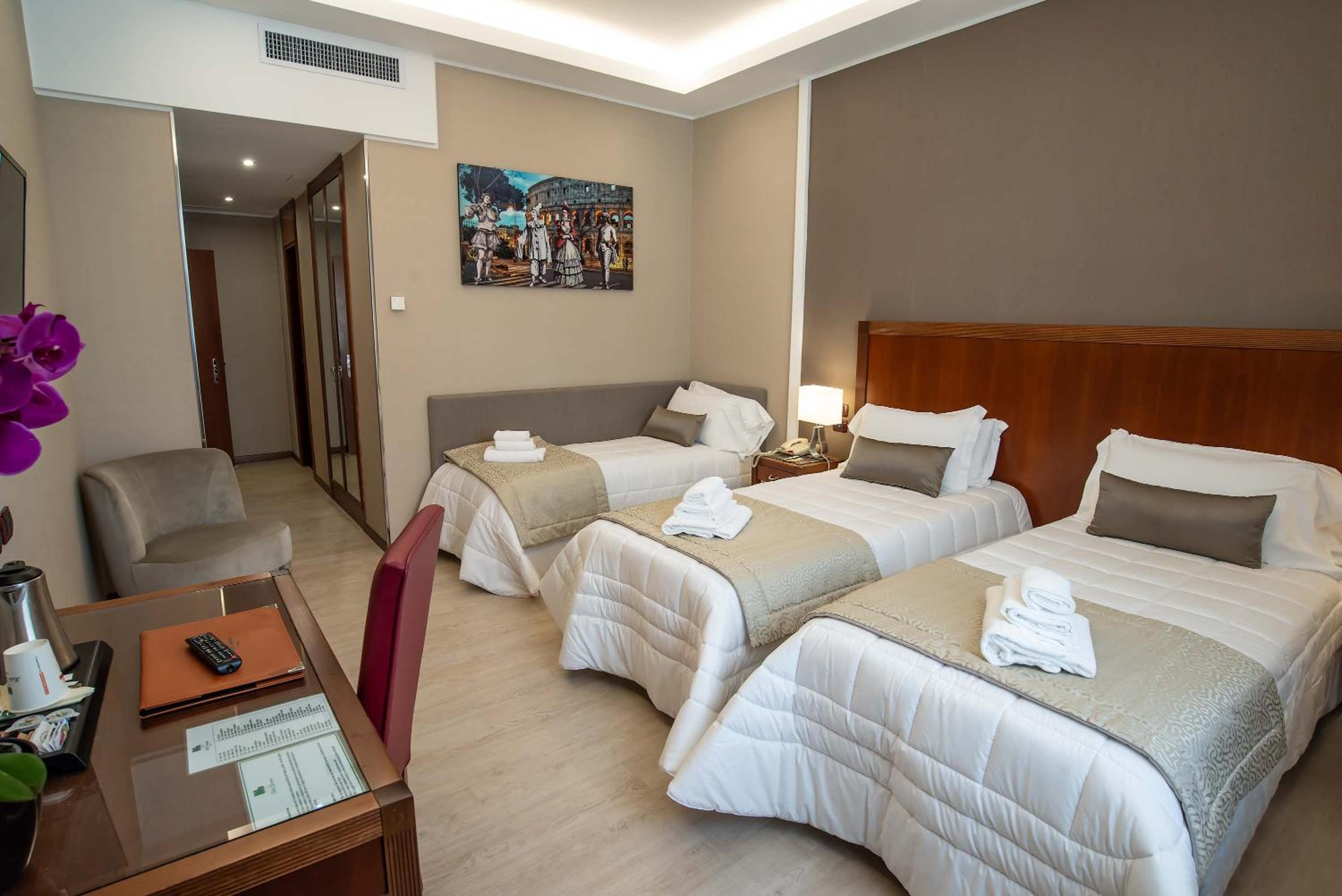 Triple Room