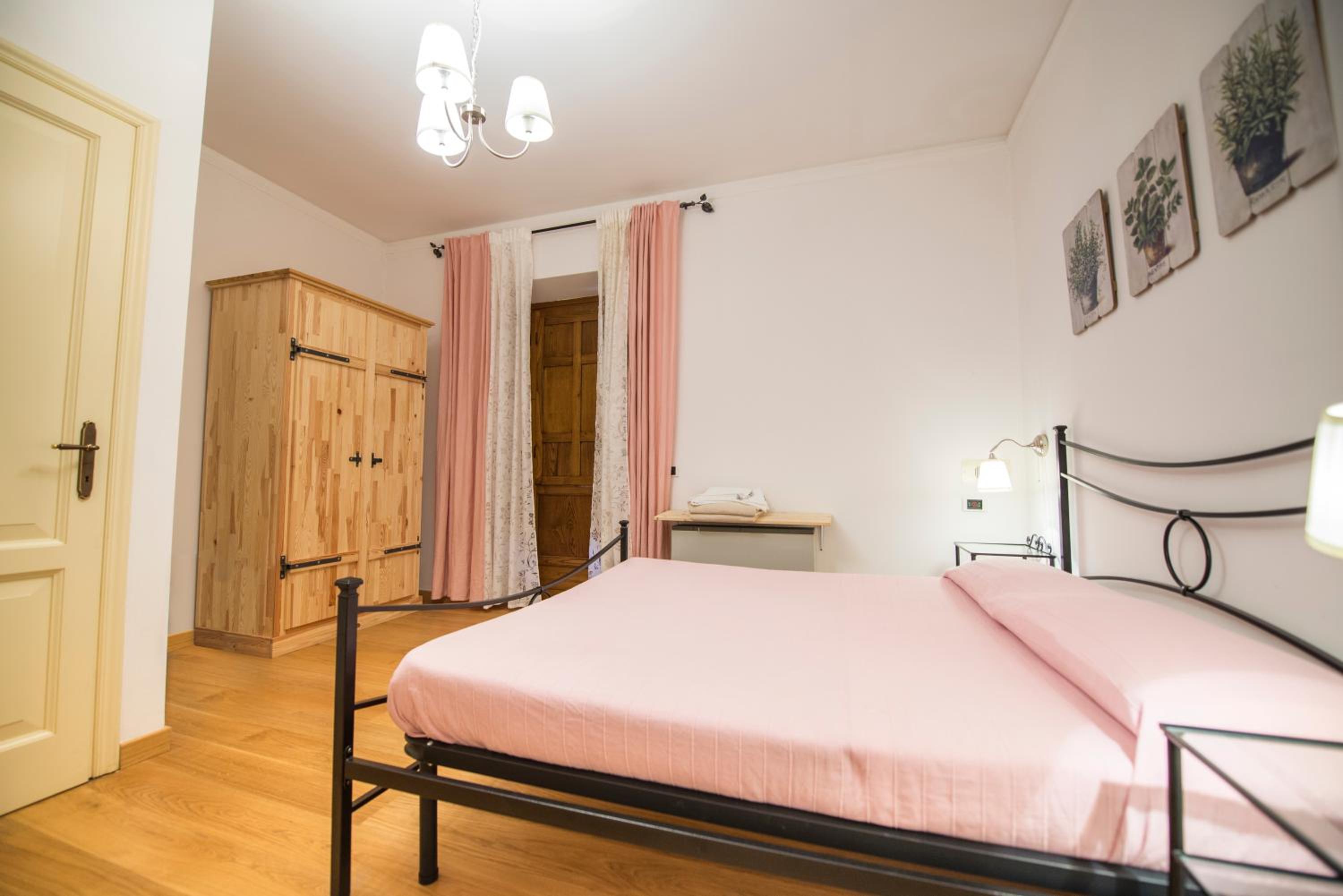 Double or Twin Room with Bathroom
