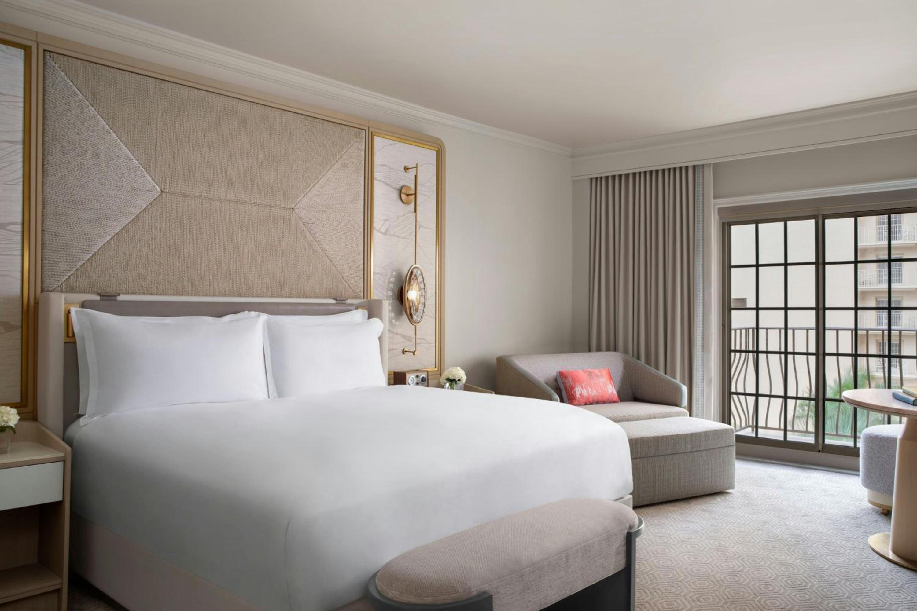 King Room with Balcony, Ocean View and Roll-in Shower - Mobility Accessible, The Ritz-Carlton, Naples