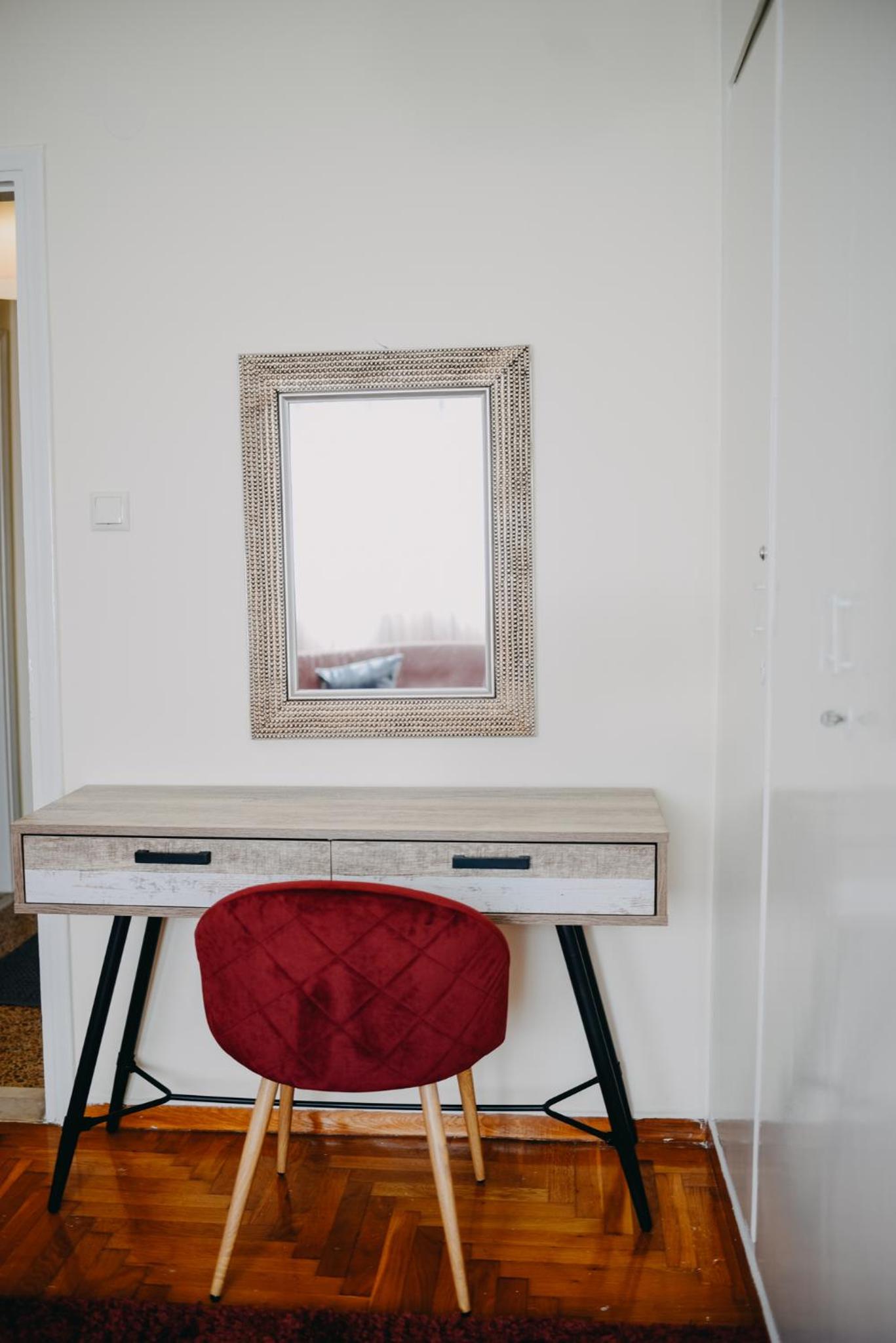 Two-Bedroom Apartment - Photo 24