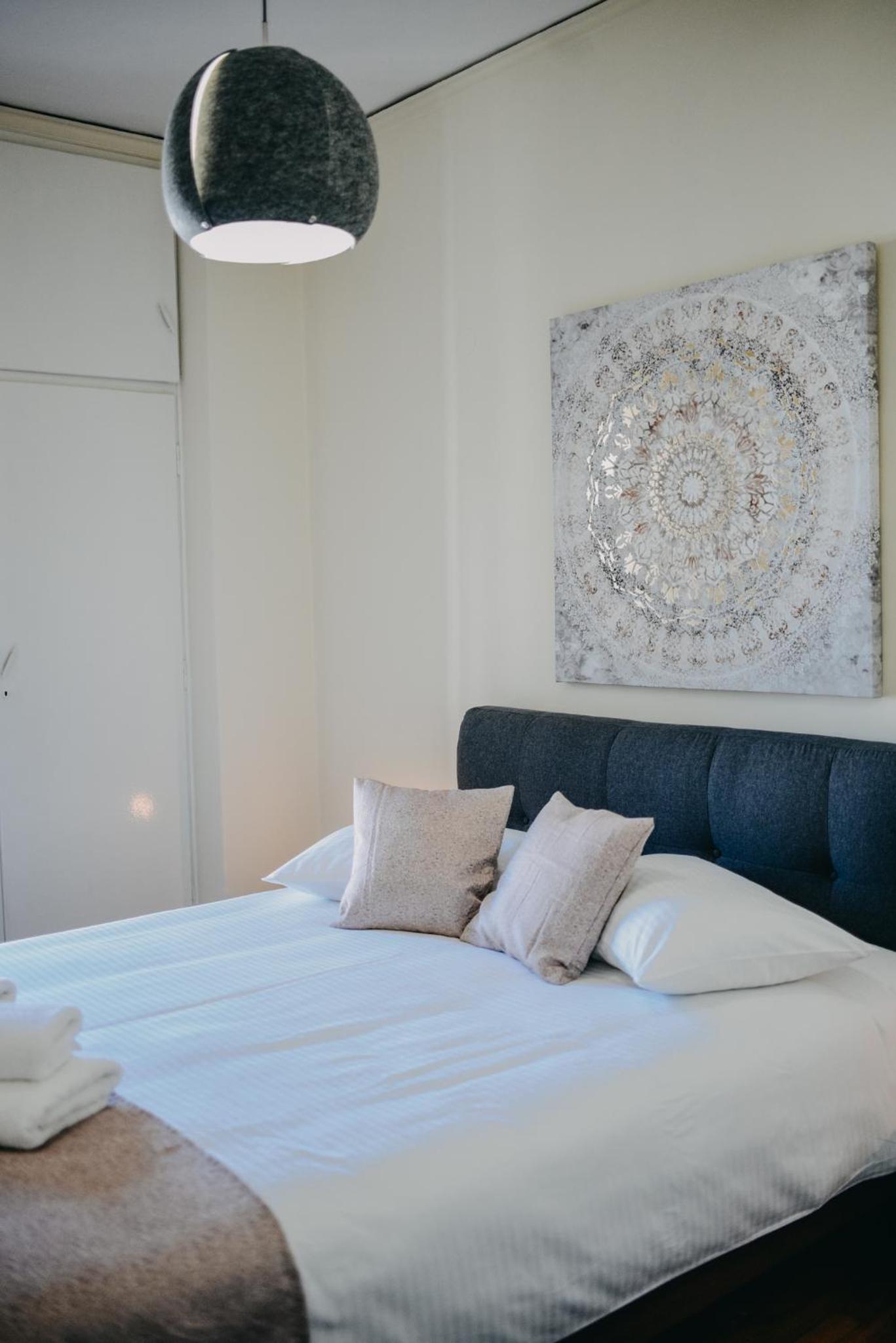 Two-Bedroom Apartment - Photo 32