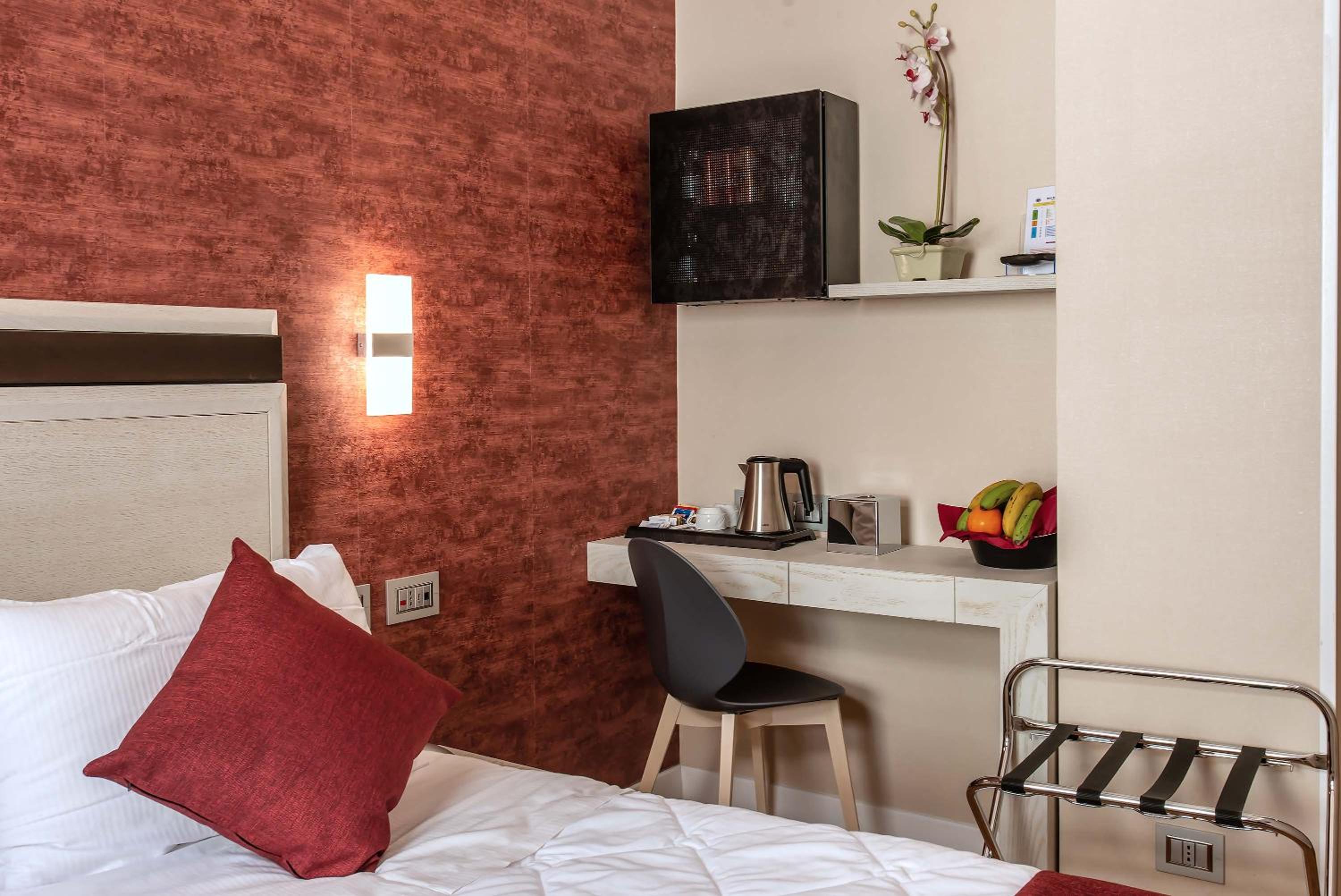 Superior Double or Twin Room with Terrace