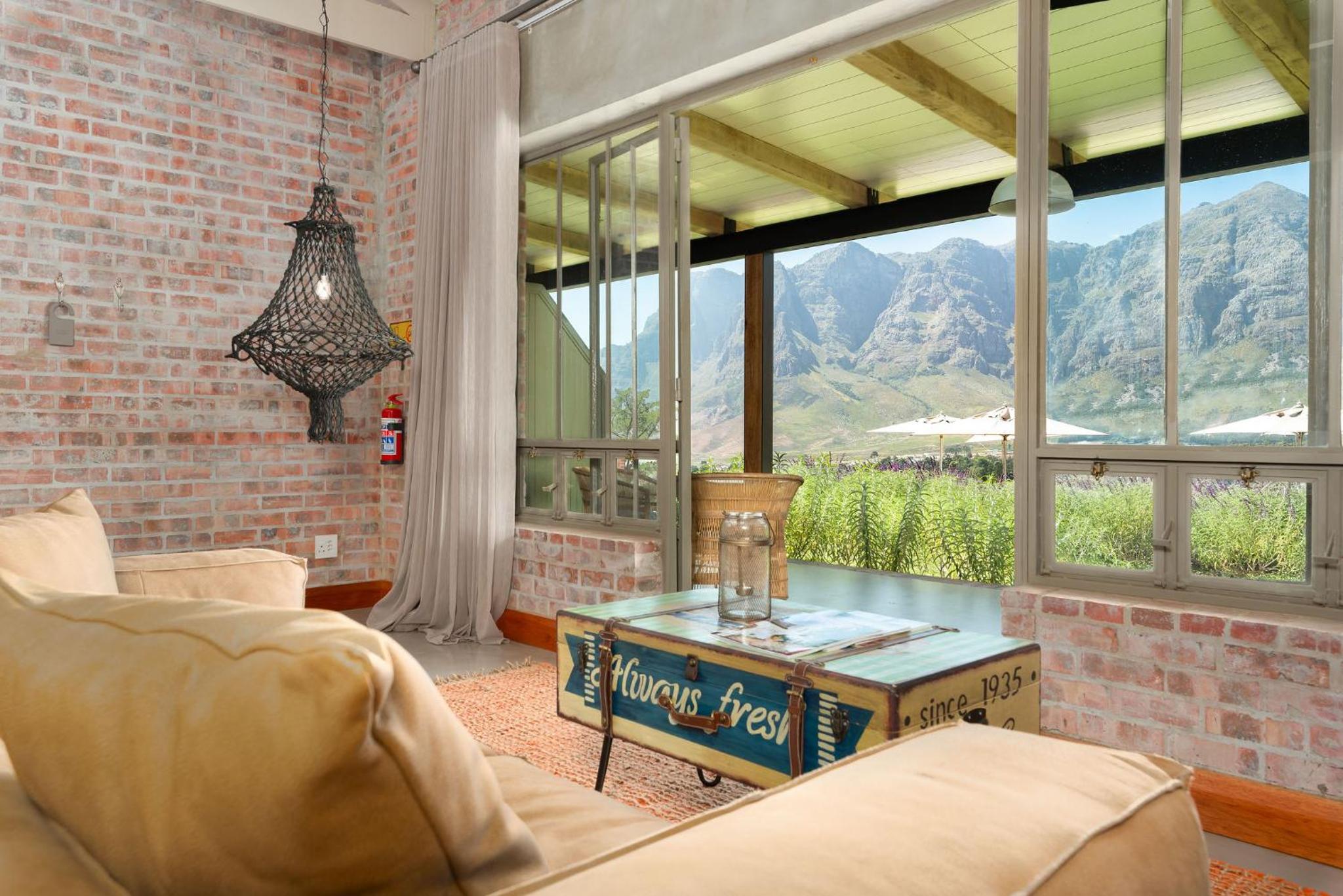 Junior Suite with Pool View photo 1