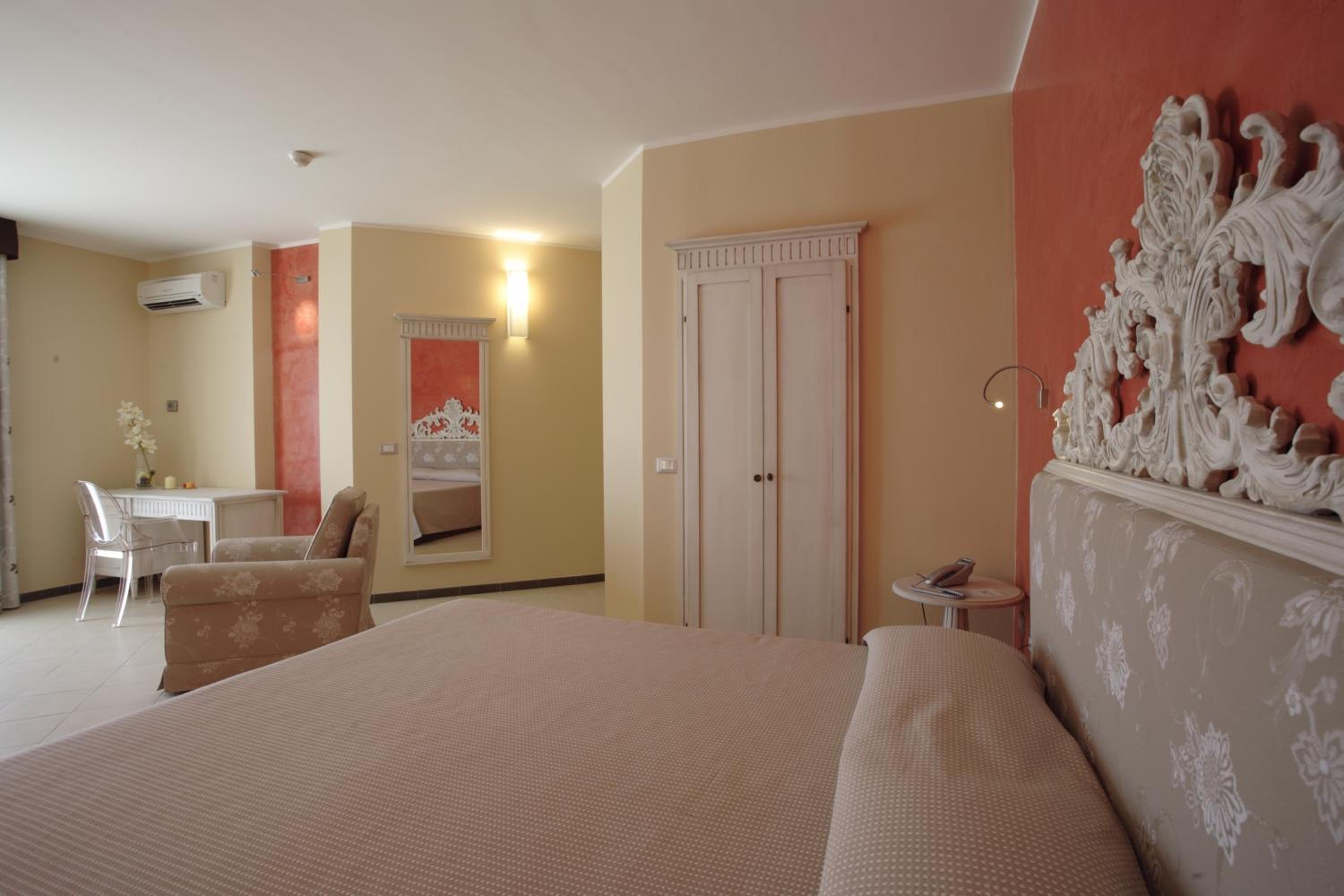 Junior Suite with Terrace and Sea View - Photo 3