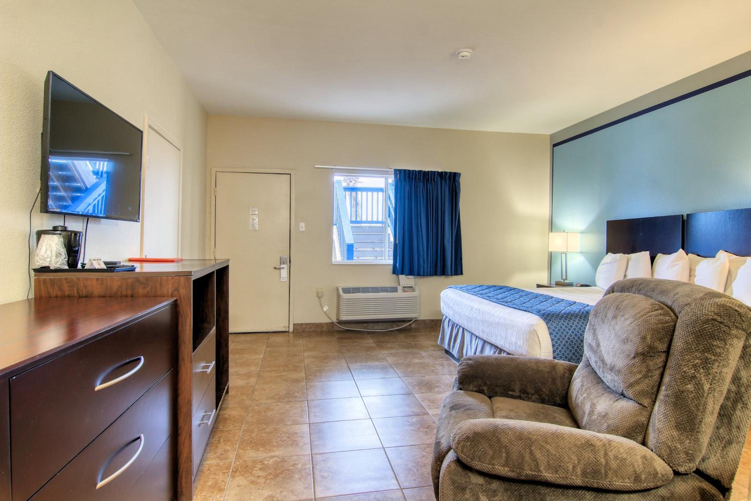 Deluxe Single Room - Photo 1
