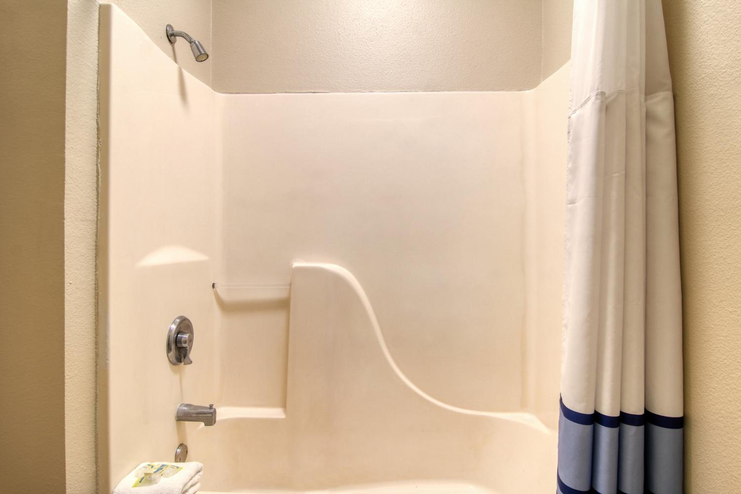 Budget Double Room - Photo 4