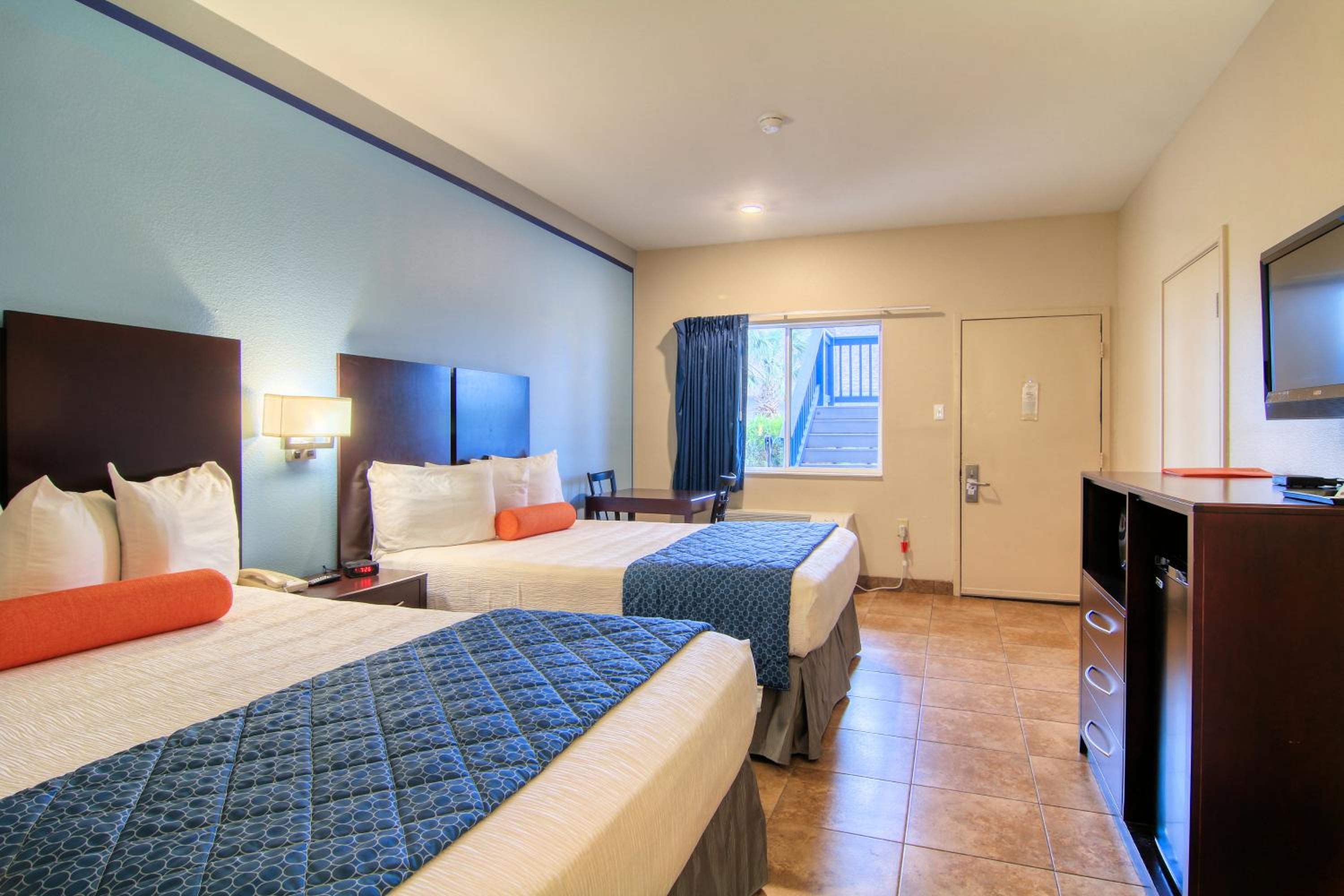 Budget Double Room - Photo 1